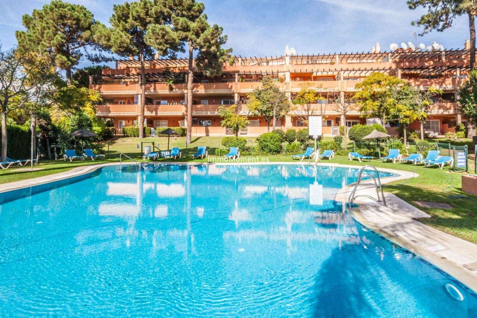 Resale - Apartment - Marbella - Elviria