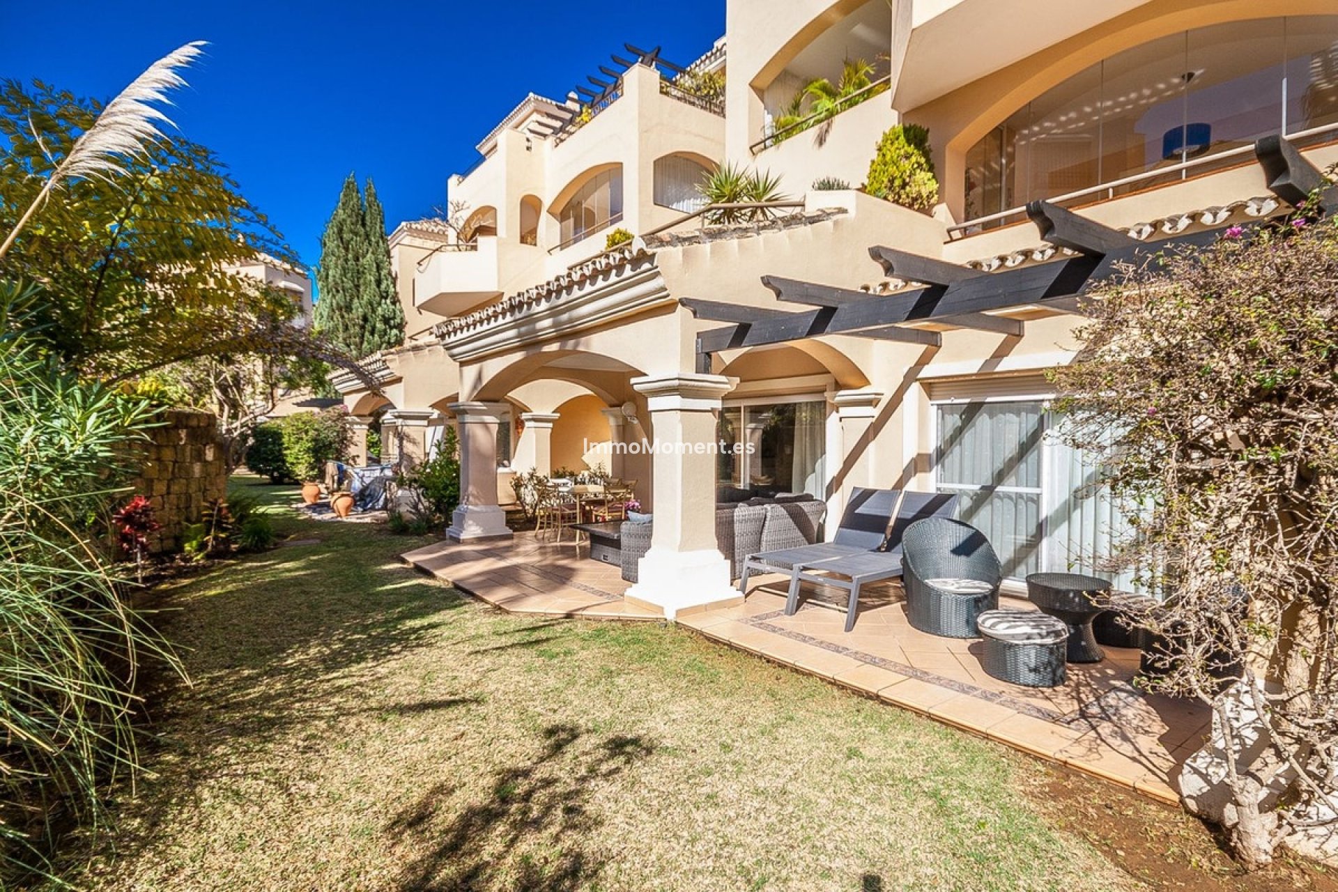 Resale - Apartment - Marbella - Elviria