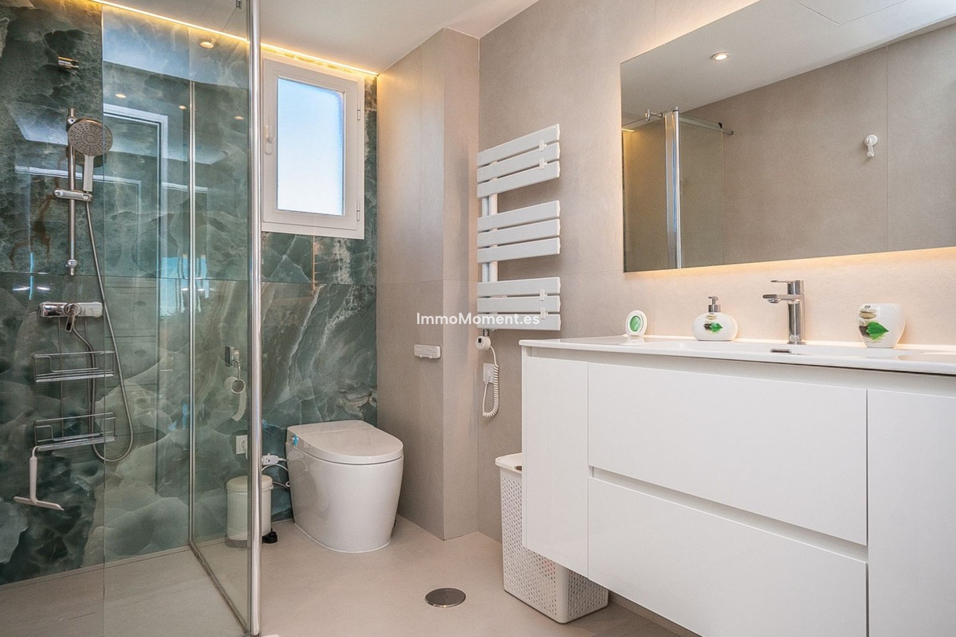 Resale - Apartment - Marbella - Elviria