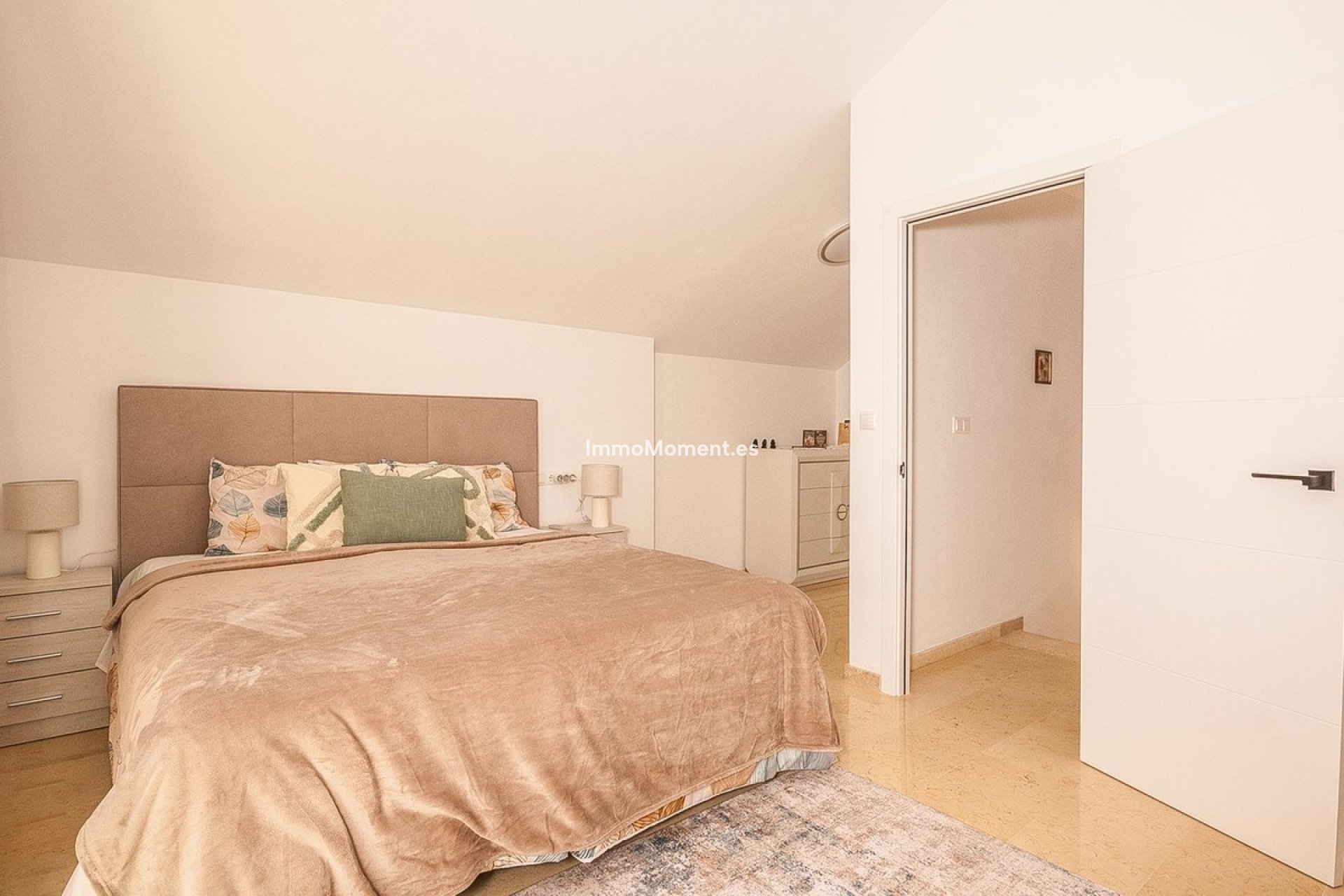 Resale - Apartment - Marbella - Elviria