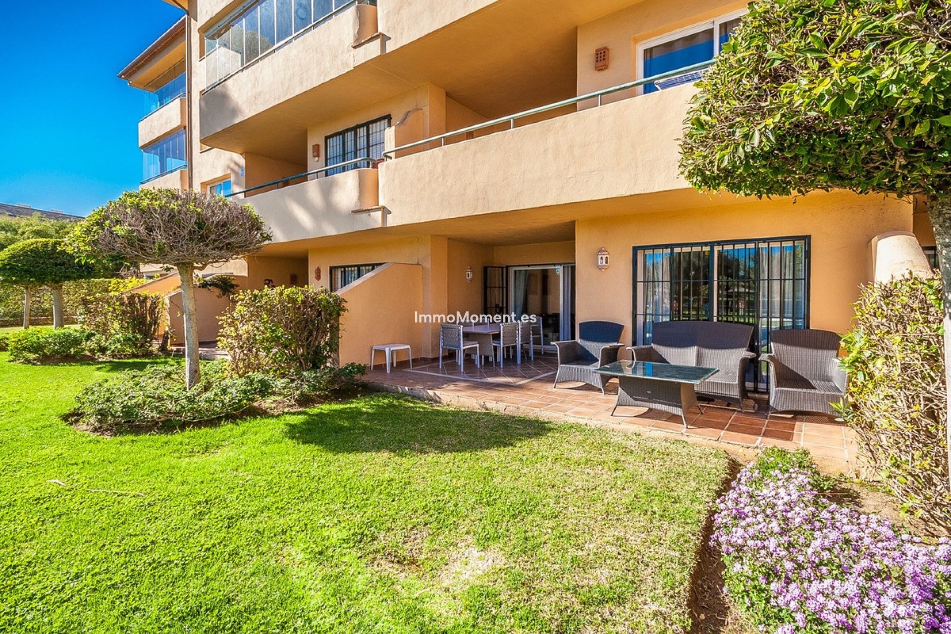 Resale - Apartment - Marbella - Elviria
