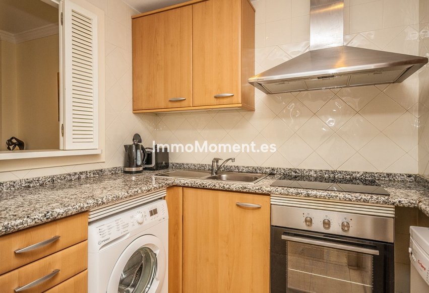 Resale - Apartment - Marbella - Elviria