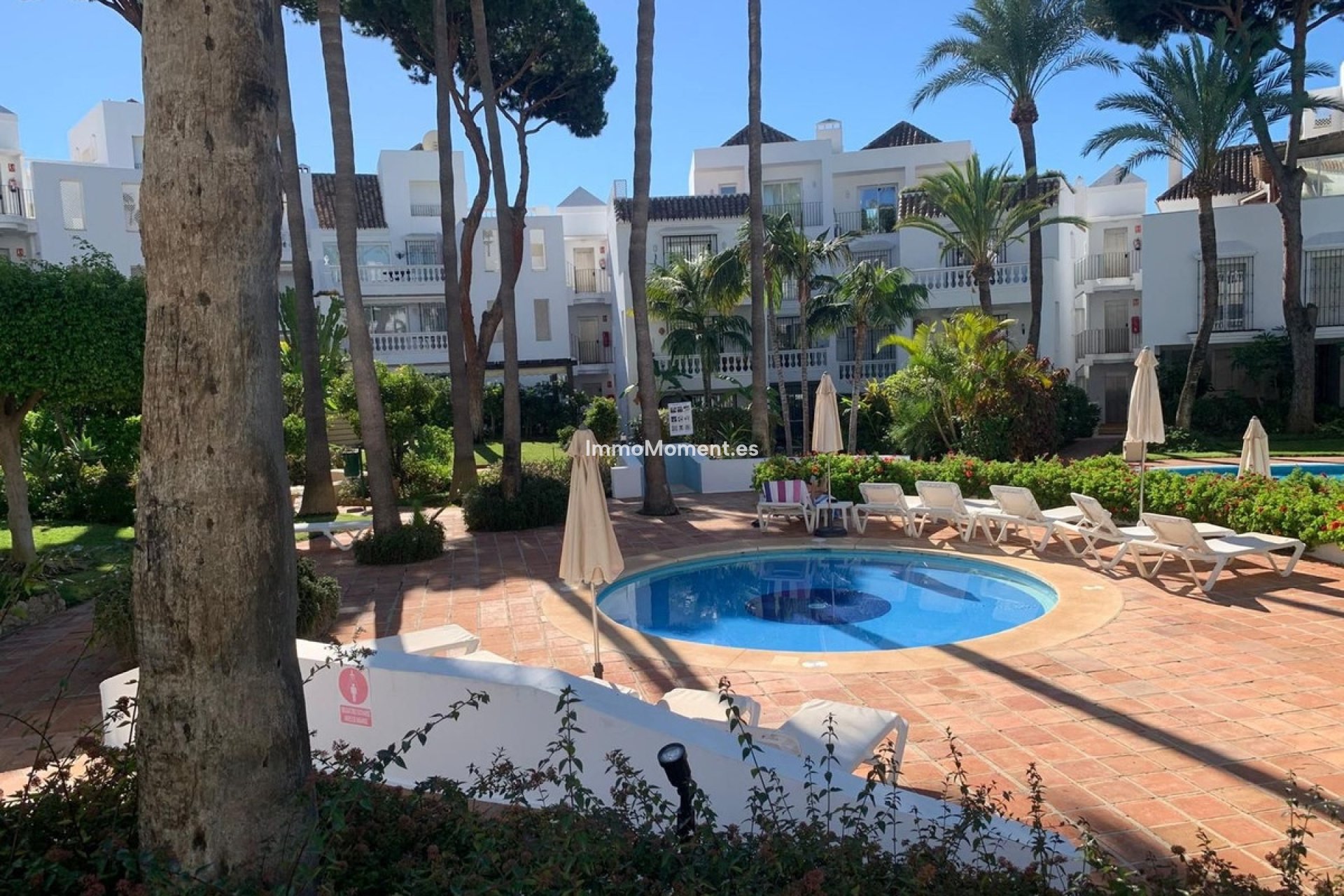 Resale - Apartment - Marbella - Elviria
