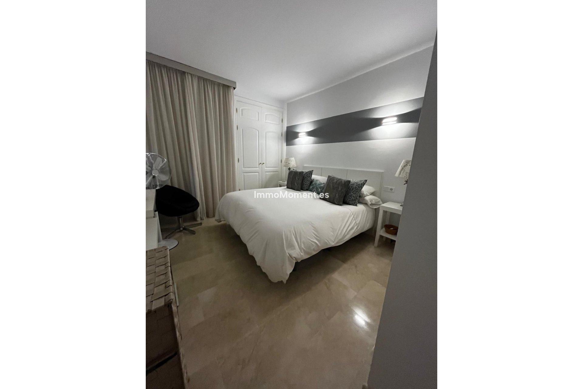 Resale - Apartment - Marbella - Elviria