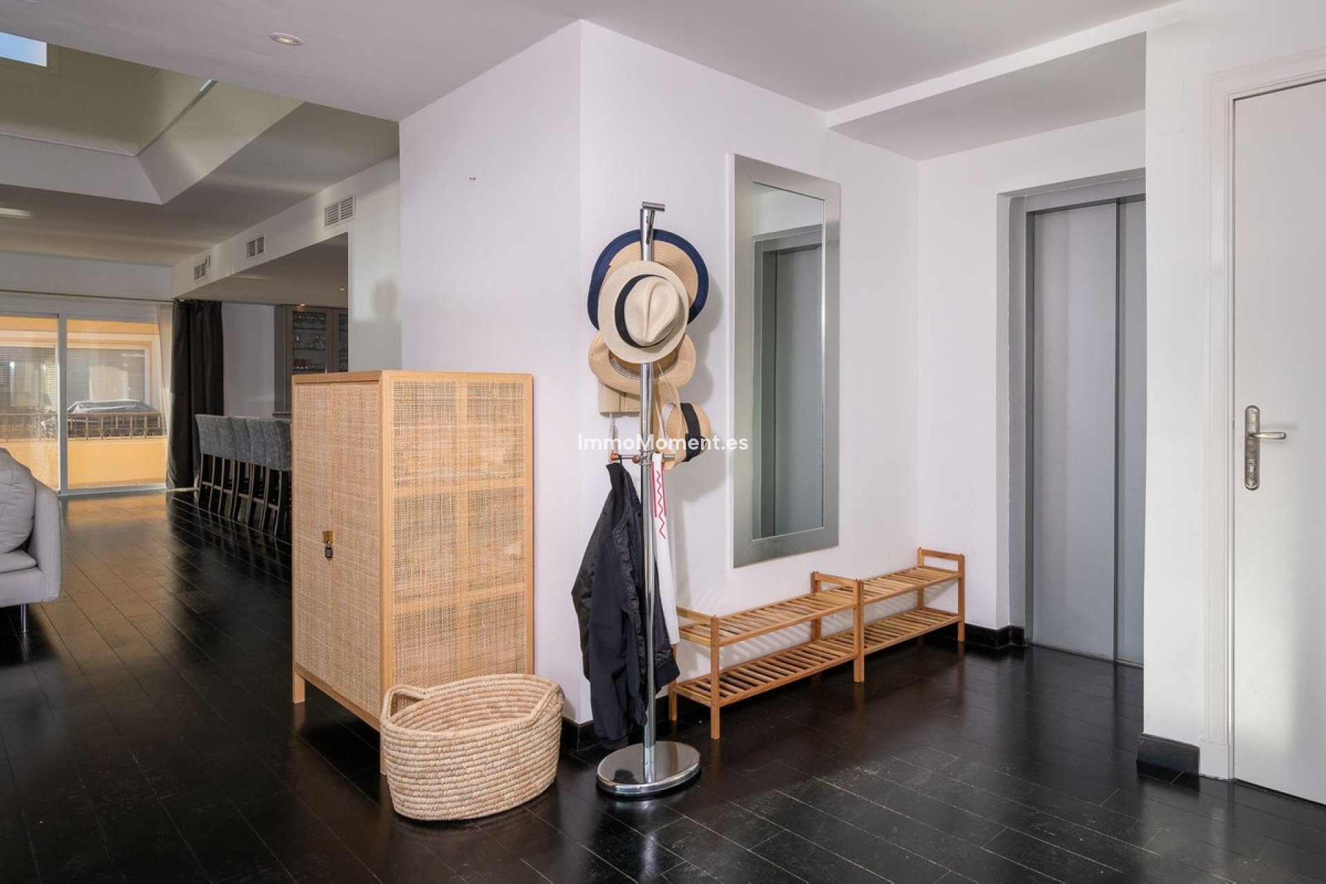 Resale - Apartment - Marbella - Elviria