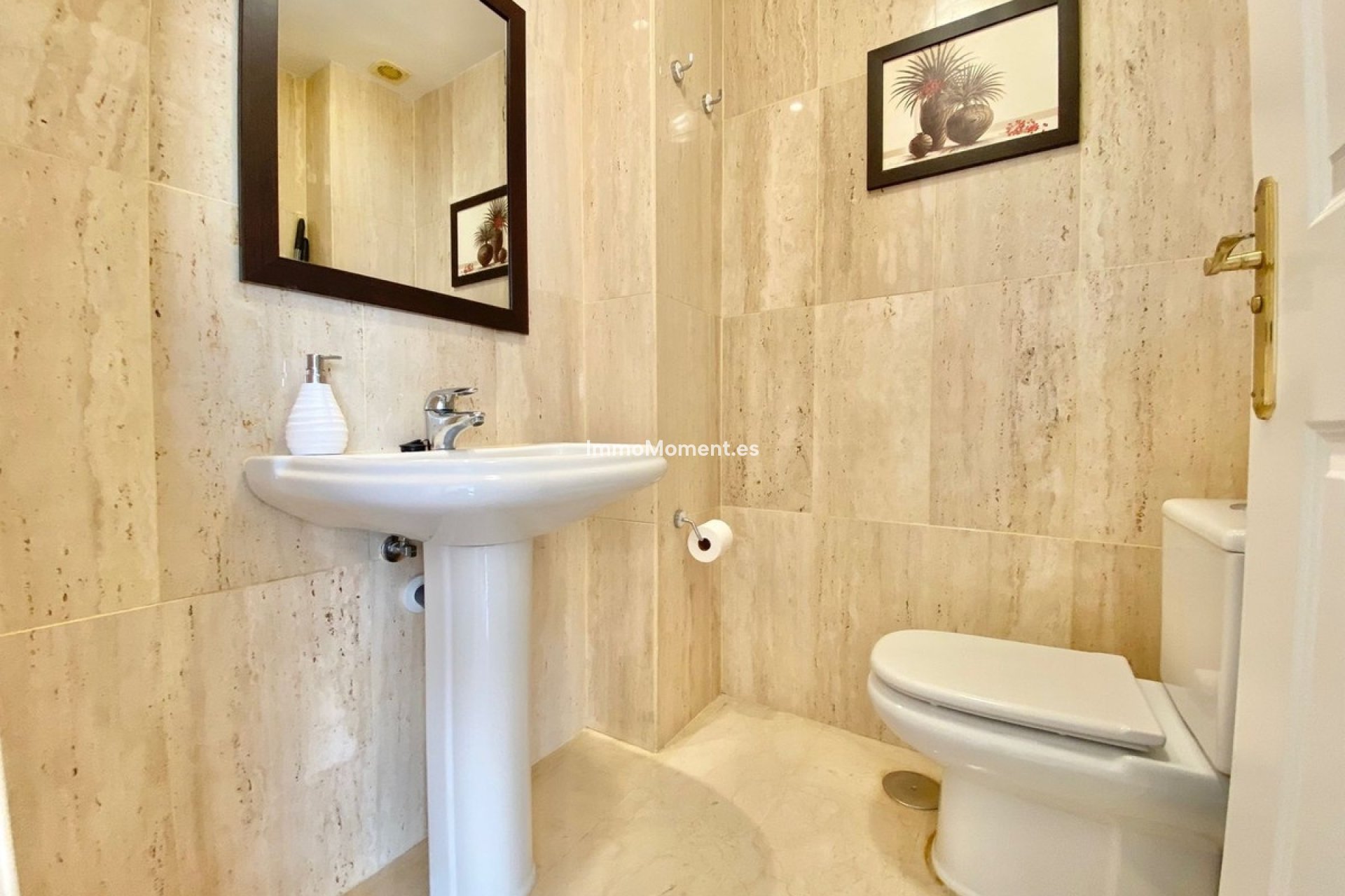 Resale - Apartment - Marbella - Elviria