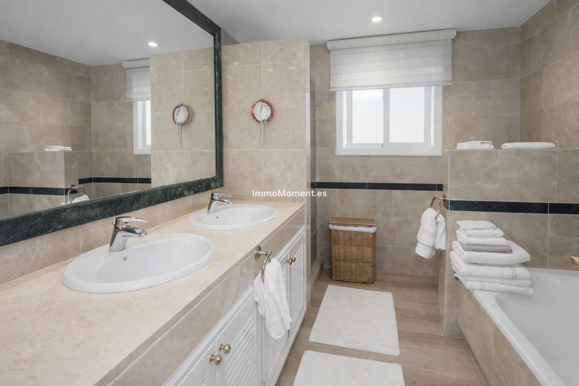 Resale - Apartment - Marbella - Elviria