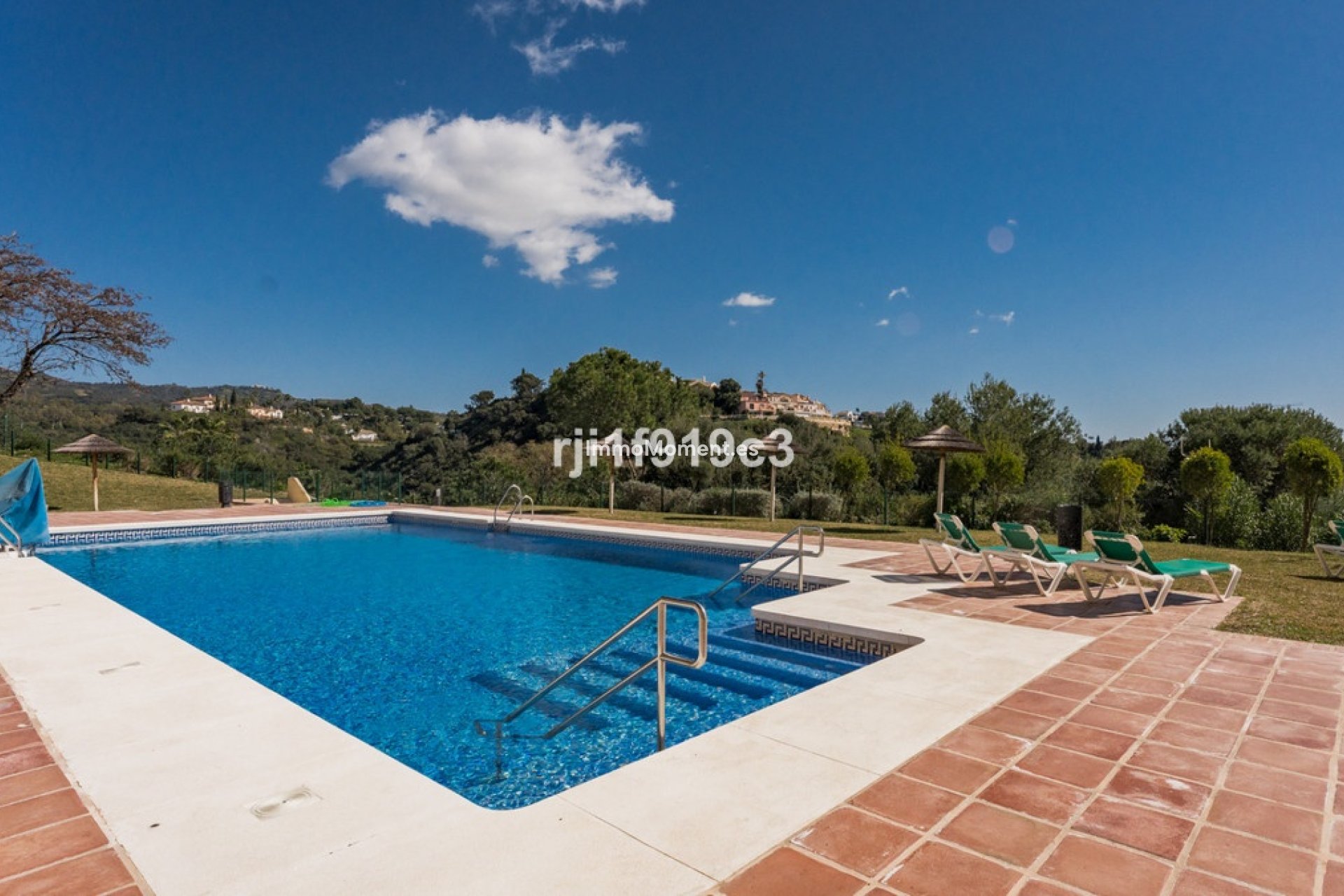 Resale - Apartment - Marbella - Elviria