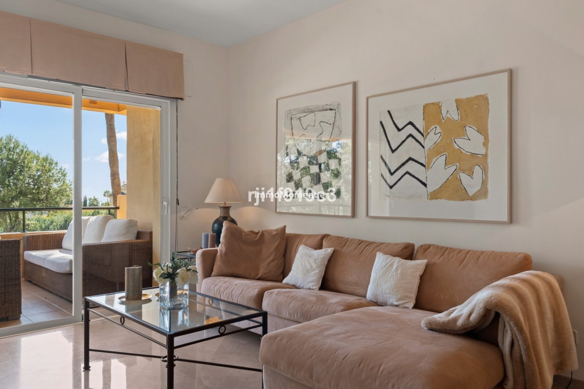 Resale - Apartment - Marbella - Elviria