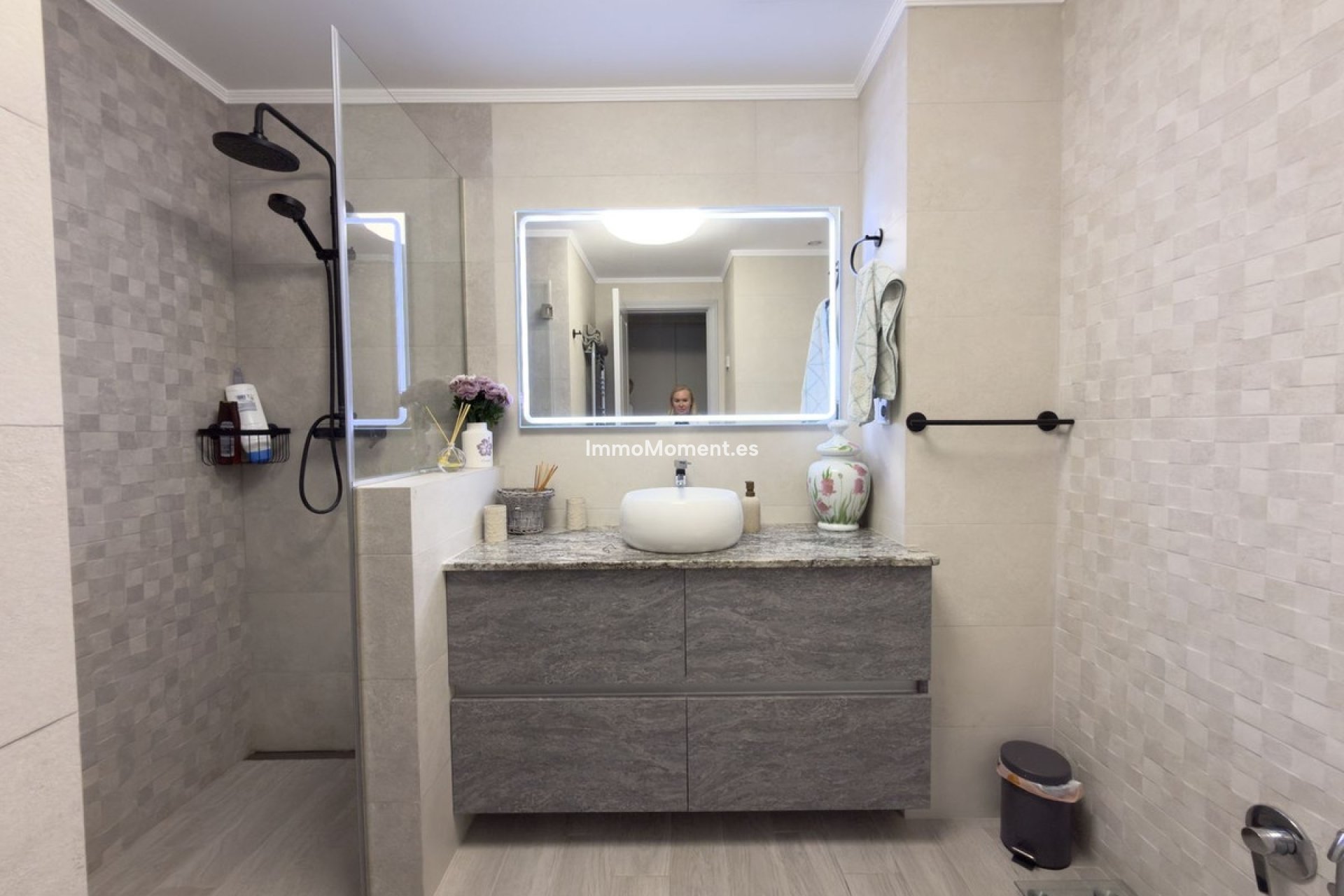 Resale - Apartment - Marbella - Elviria