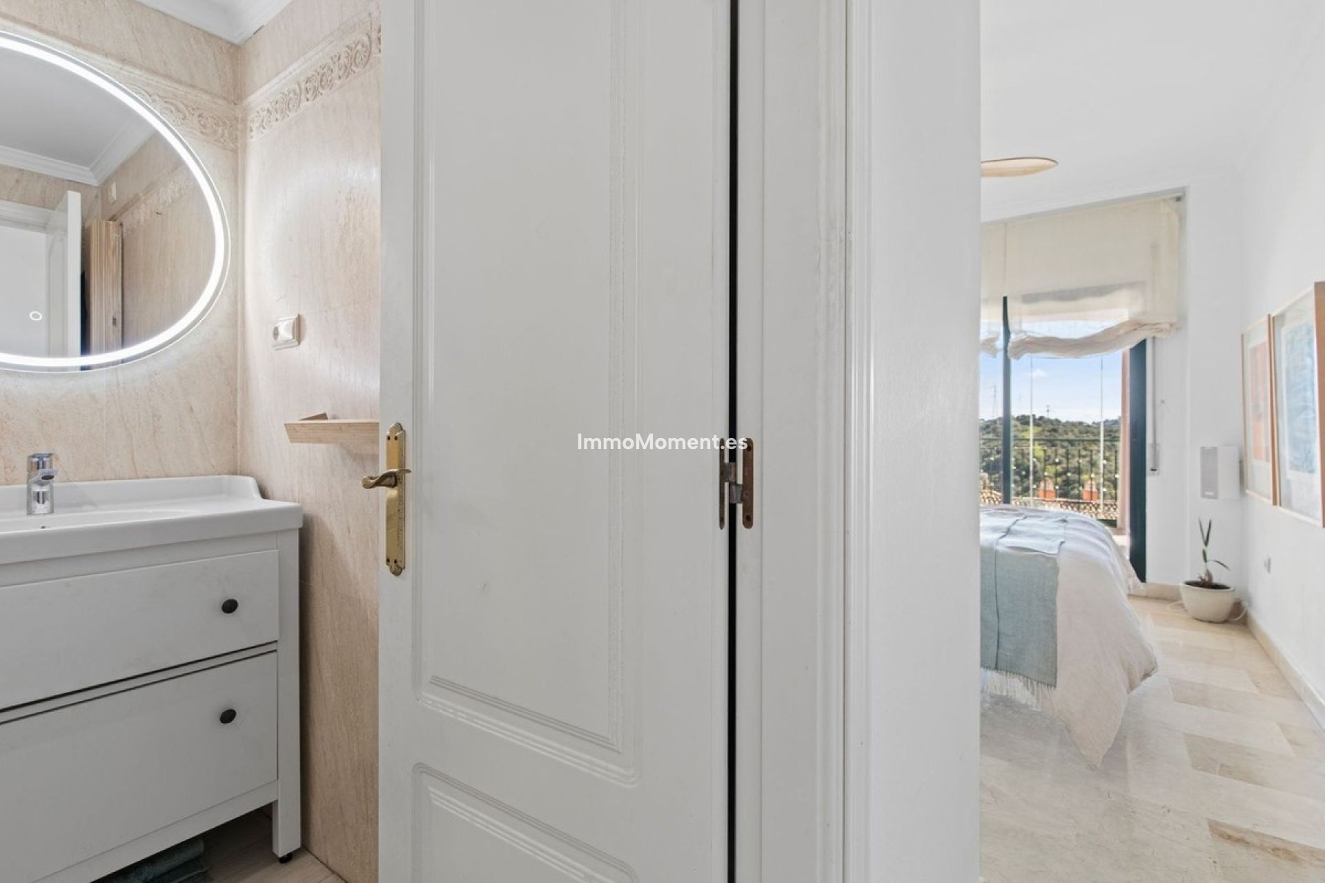 Resale - Apartment - Marbella - Elviria