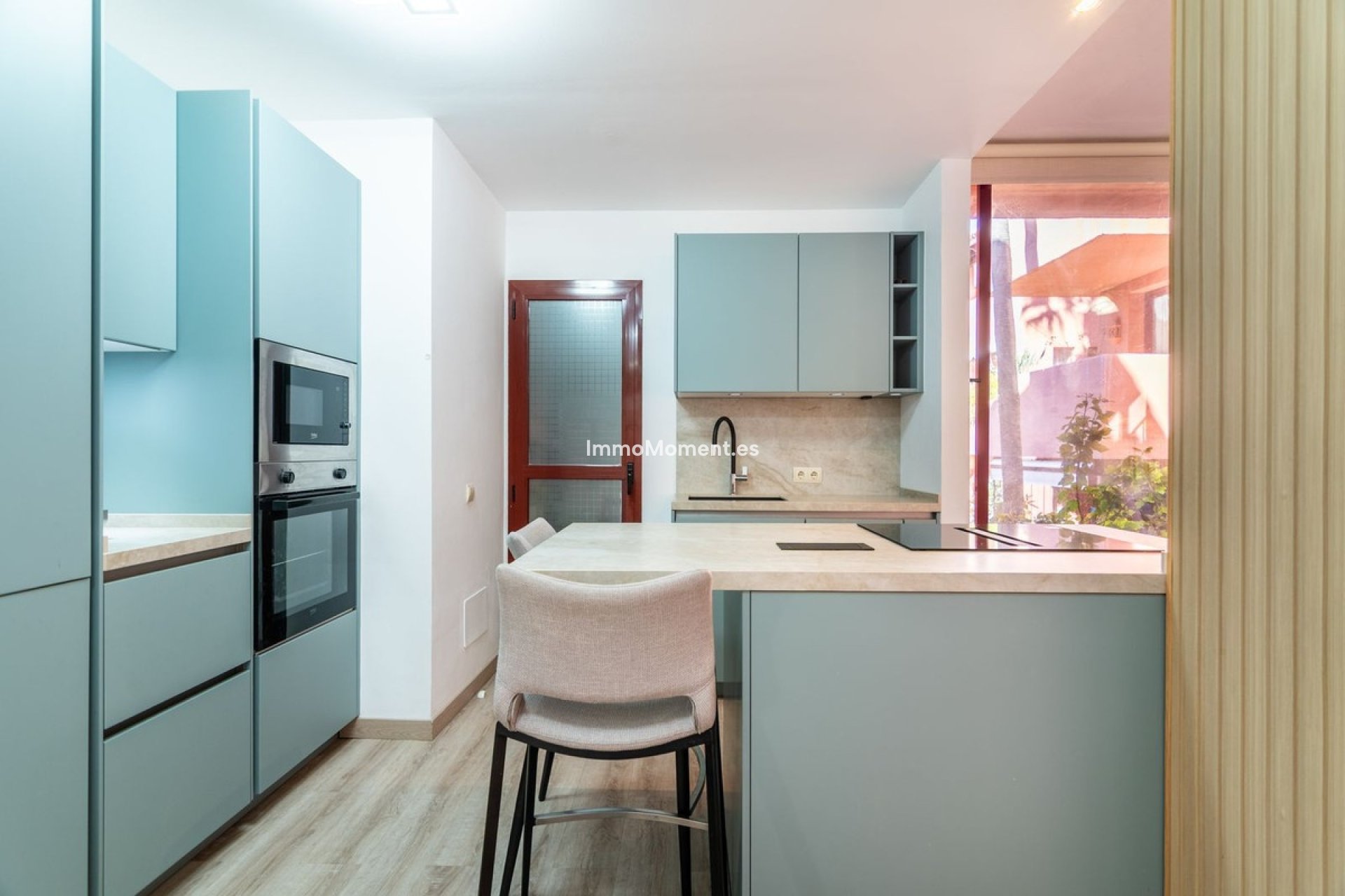 Resale - Apartment - Marbella - Elviria