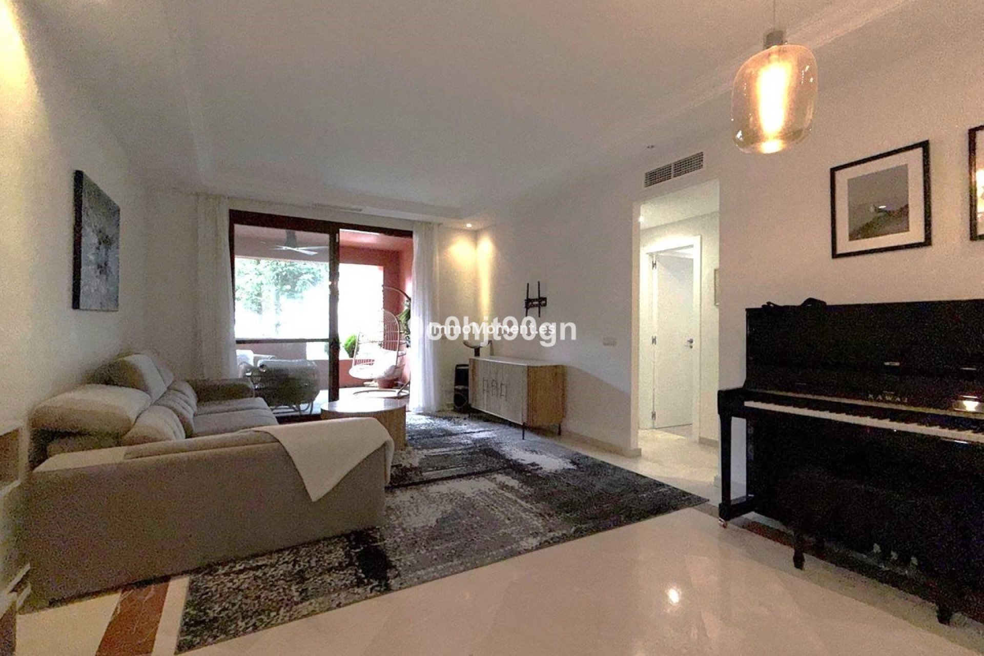 Resale - Apartment - Marbella - Elviria