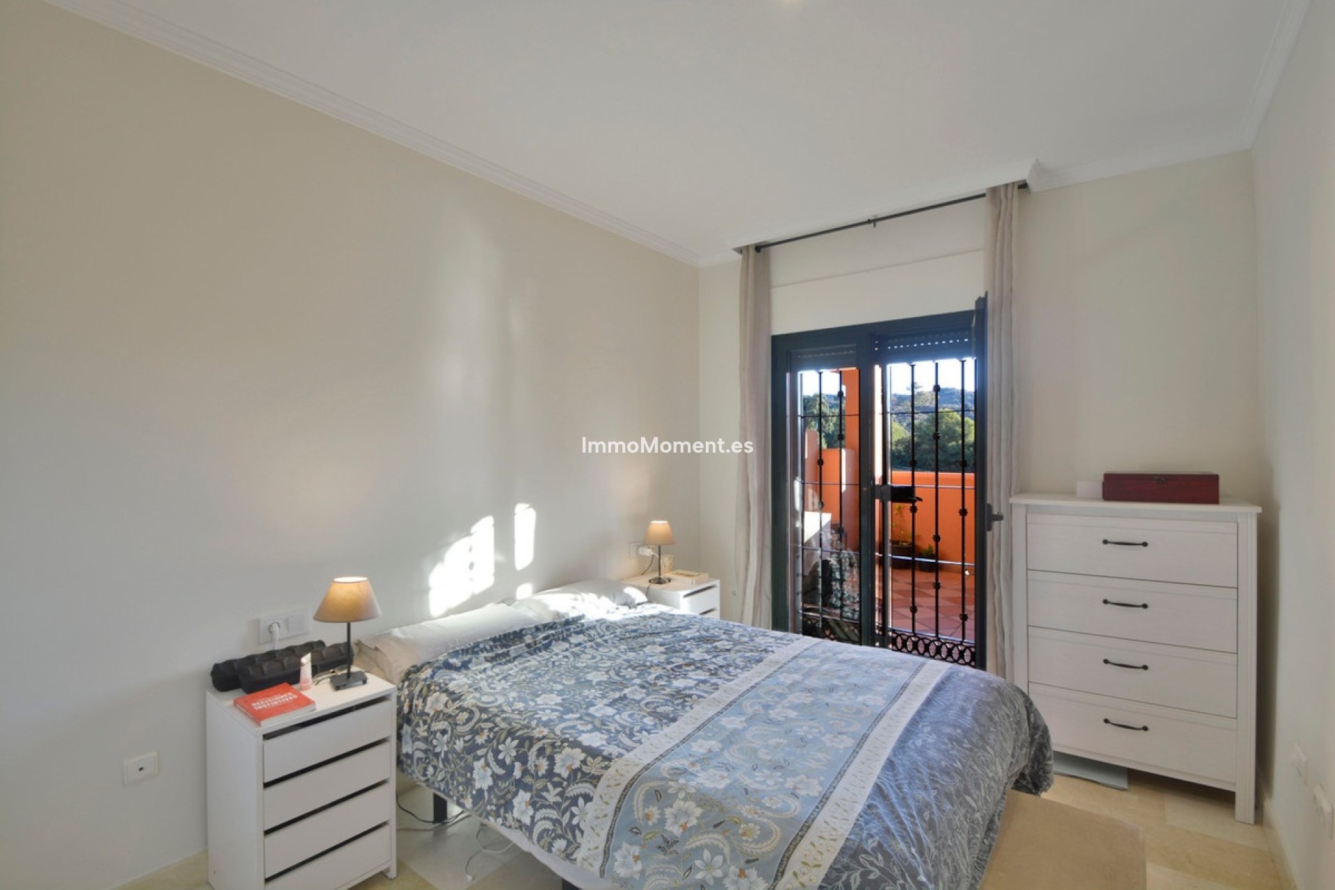 Resale - Apartment - Marbella - Elviria