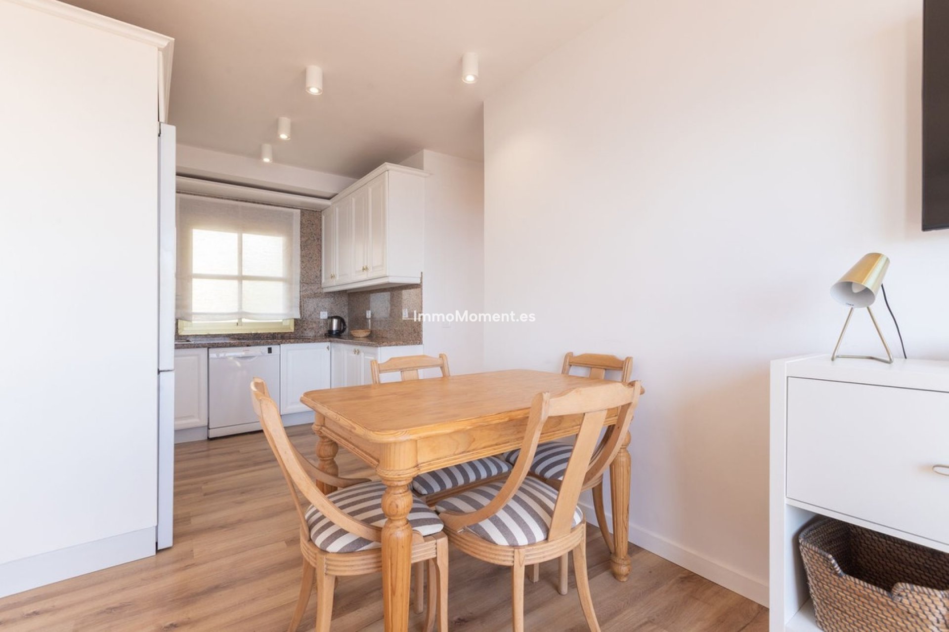 Resale - Apartment - Marbella - Elviria