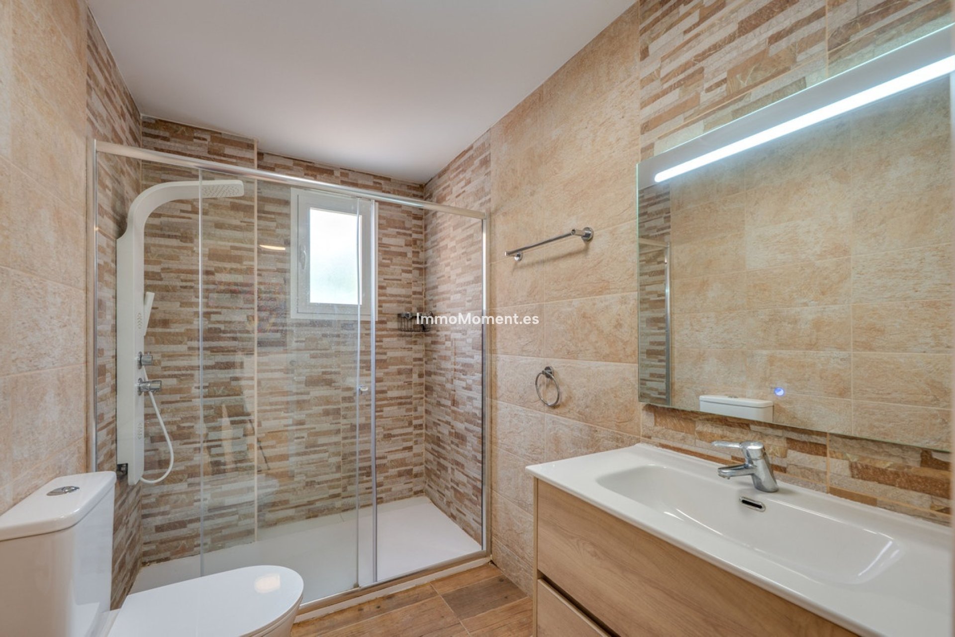 Resale - Apartment - Marbella - Elviria