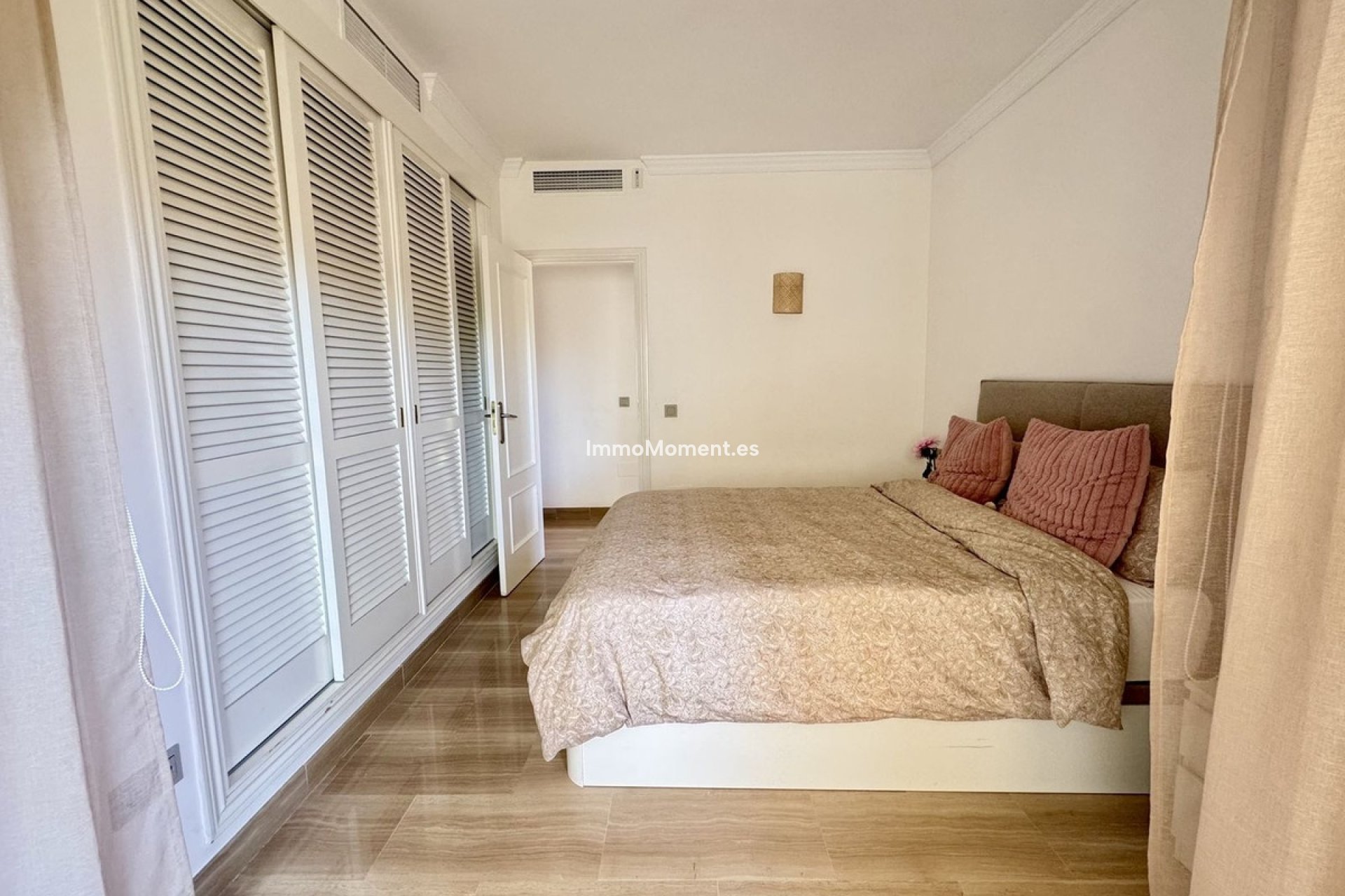 Resale - Apartment - Marbella - Elviria