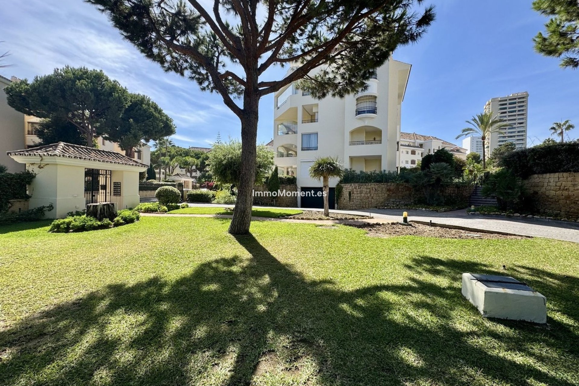Resale - Apartment - Marbella - Elviria