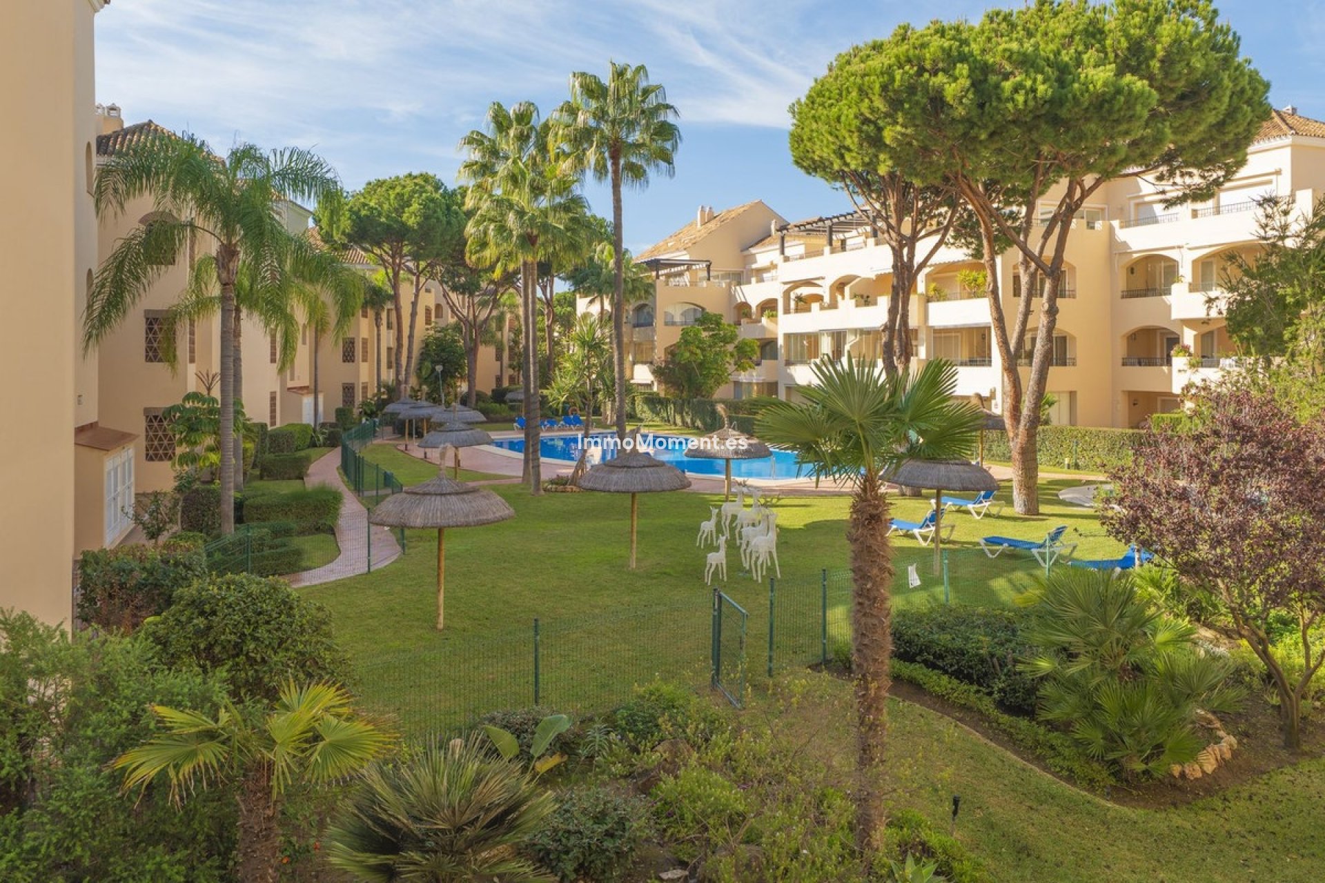 Resale - Apartment - Marbella - Elviria