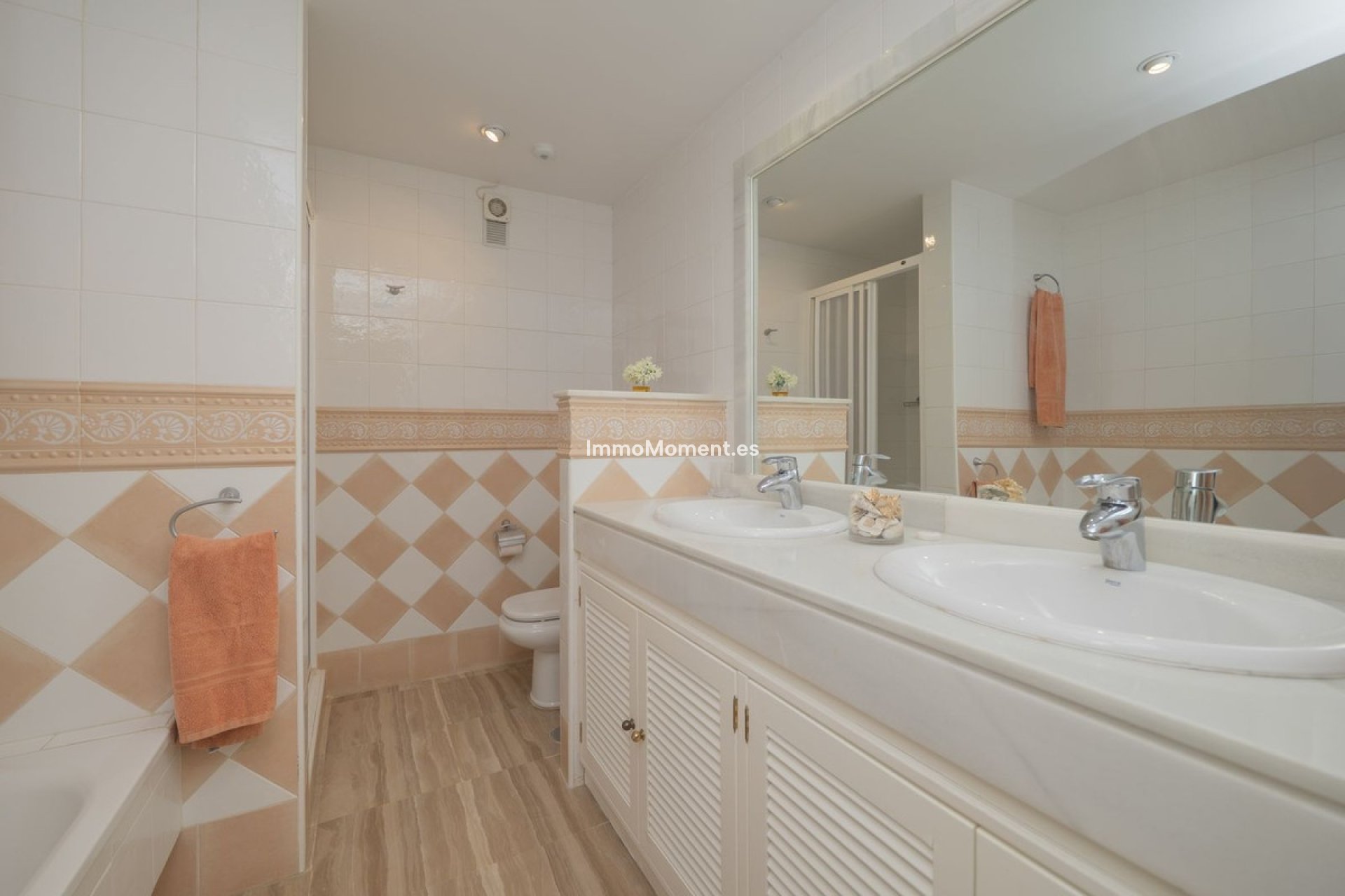 Resale - Apartment - Marbella - Elviria