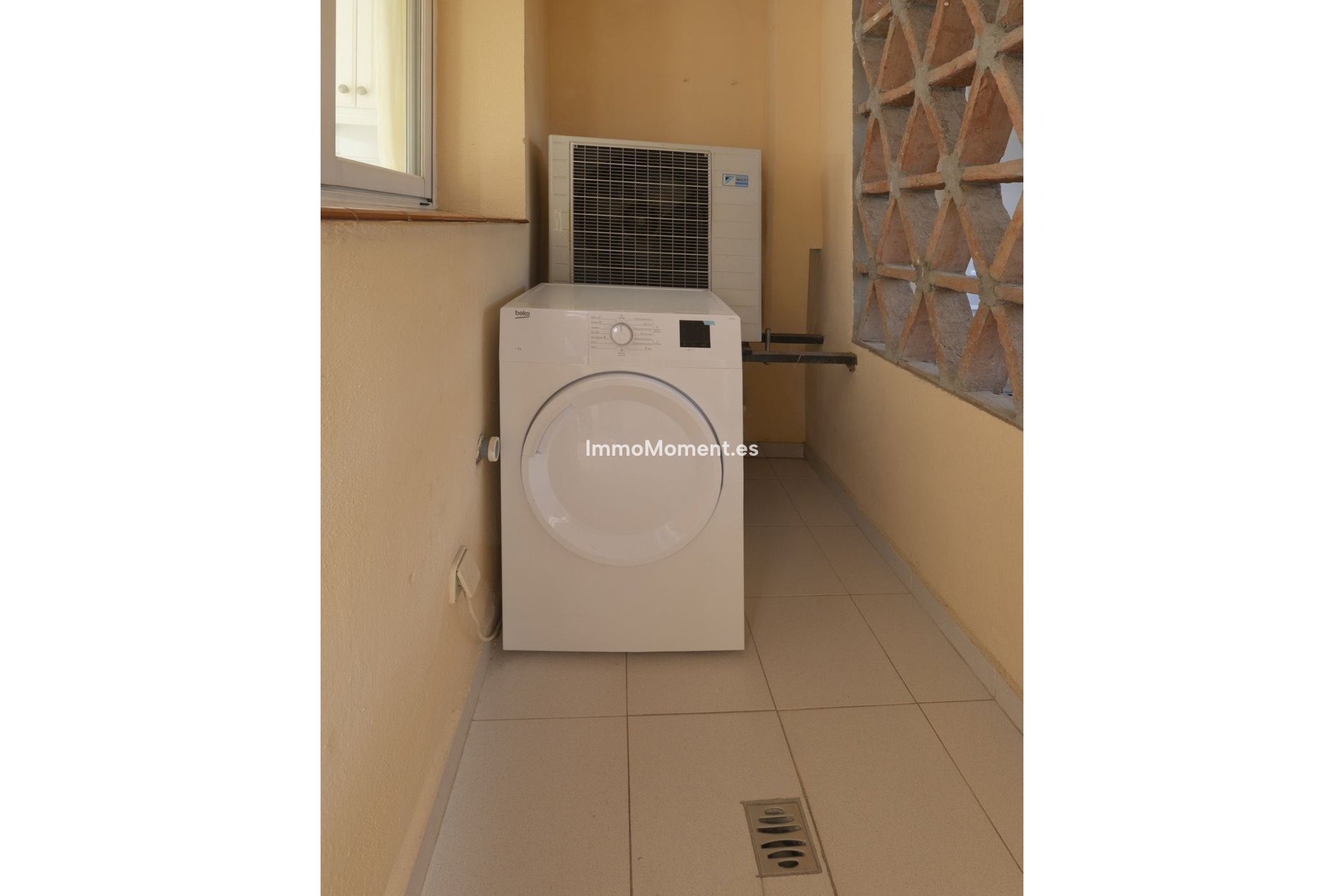 Resale - Apartment - Marbella - Elviria