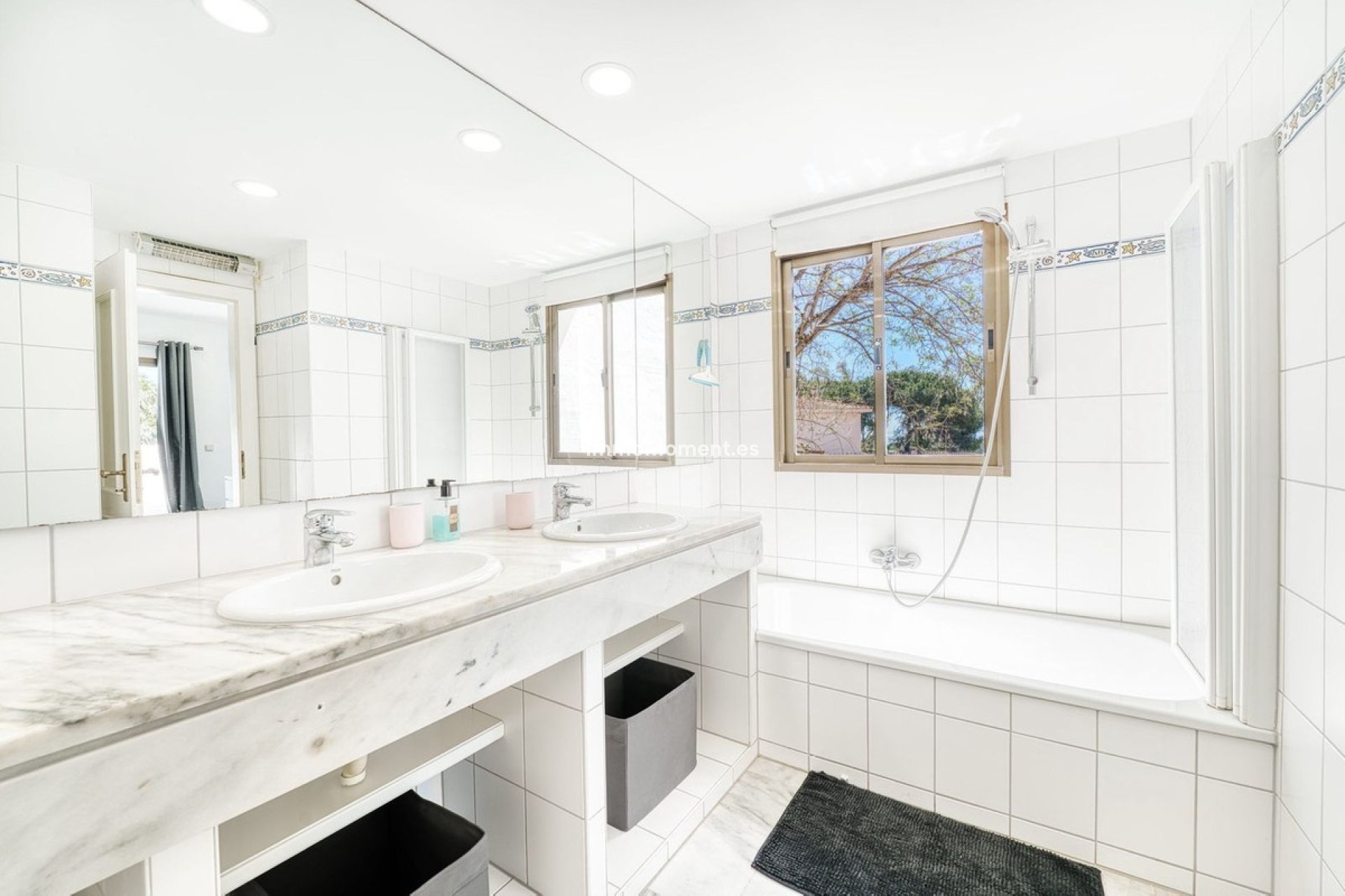 Resale - Apartment - Marbella - Elviria