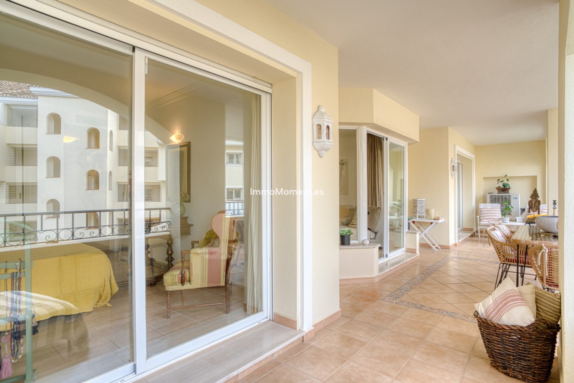 Resale - Apartment - Marbella - Elviria