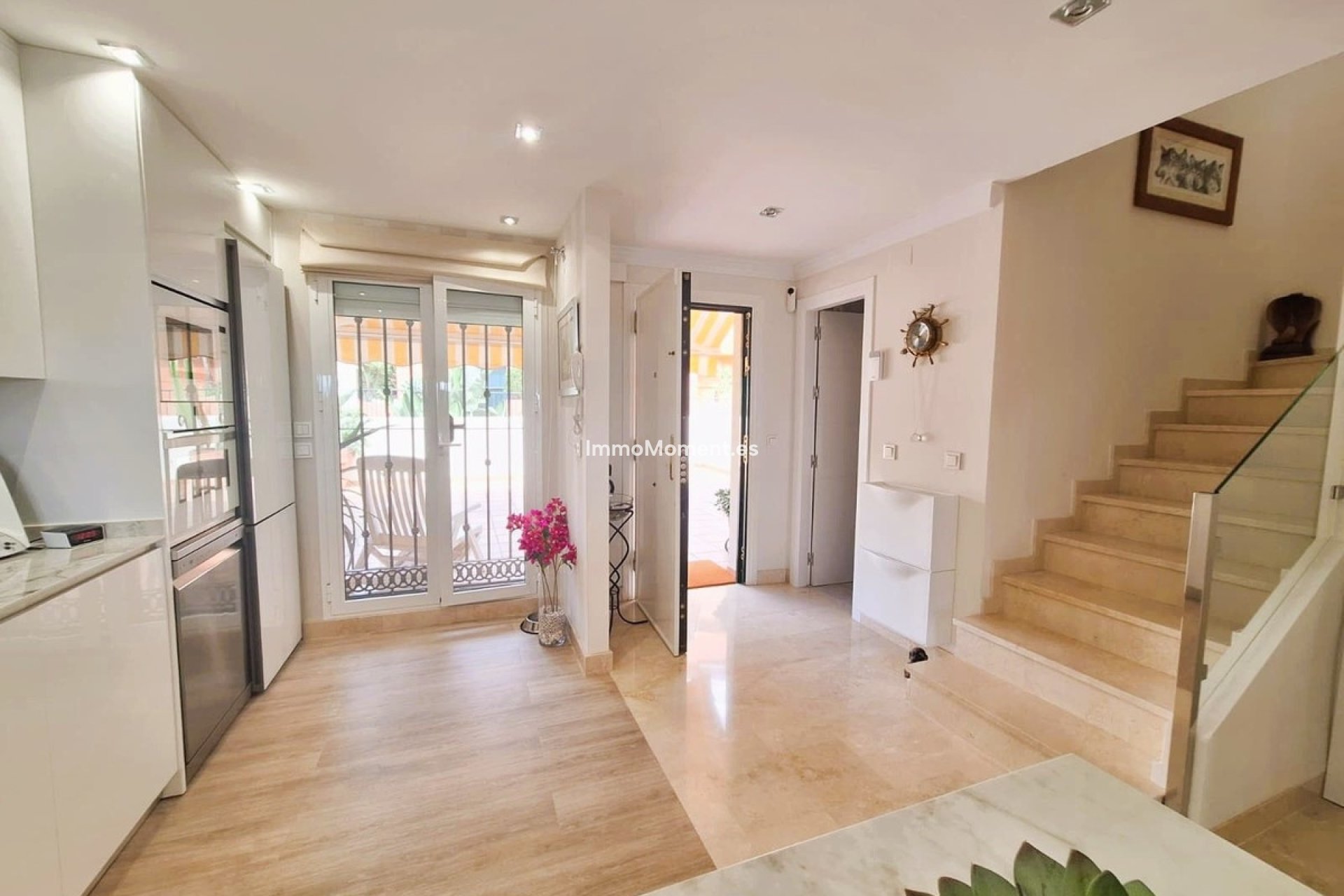 Resale - Apartment - Marbella - Elviria