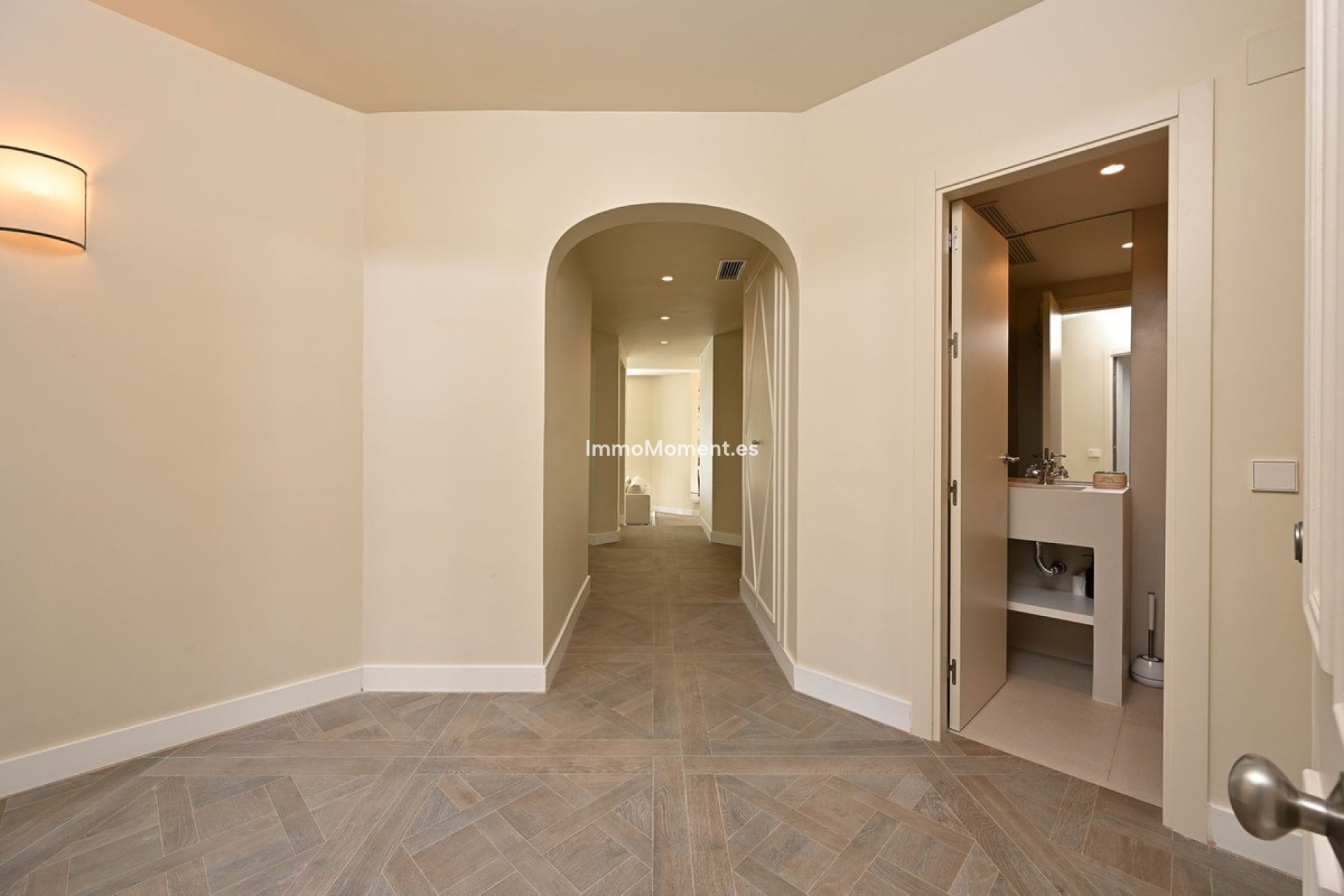 Resale - Apartment - Marbella - Elviria