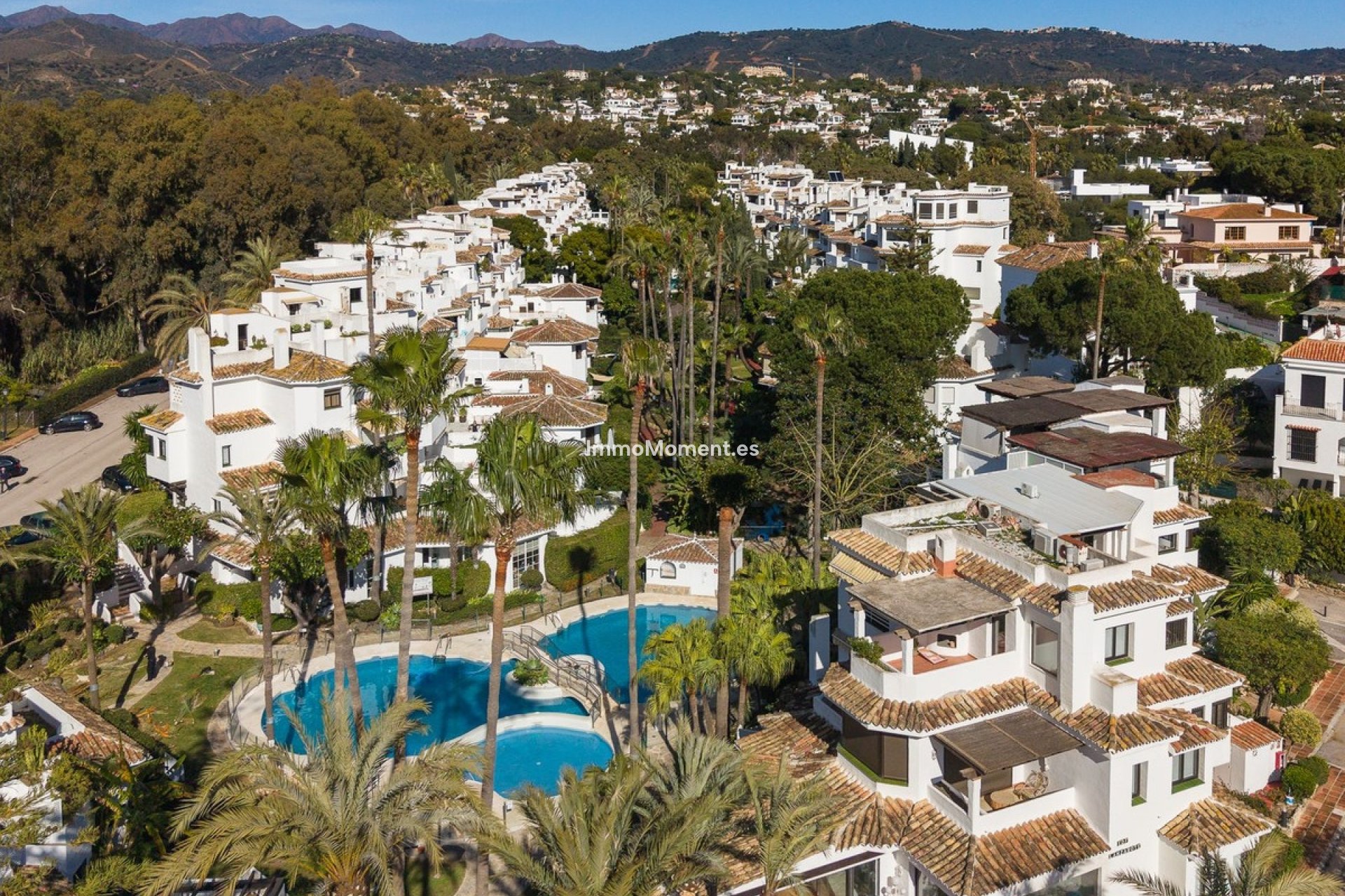 Resale - Apartment - Marbella - Elviria