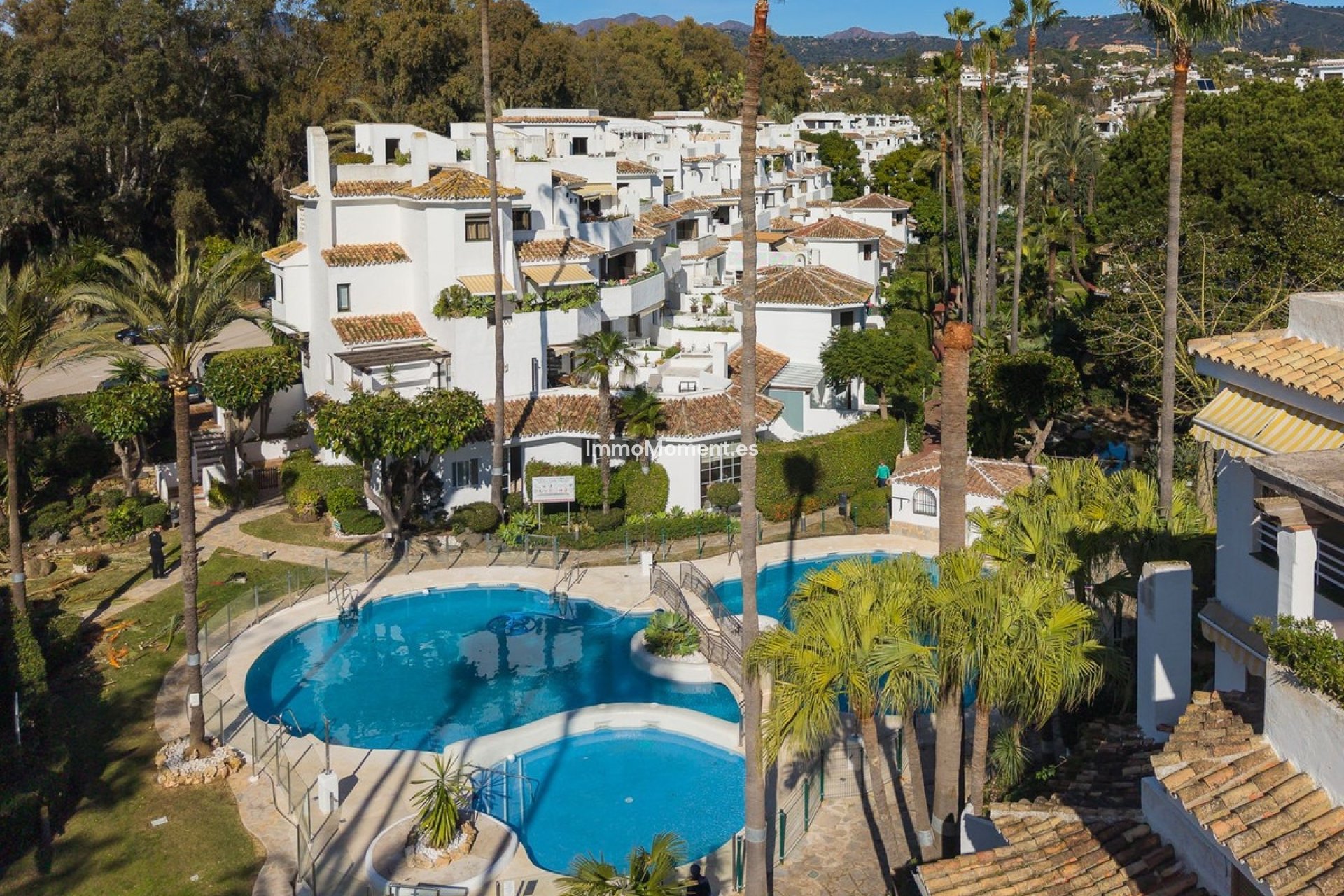 Resale - Apartment - Marbella - Elviria