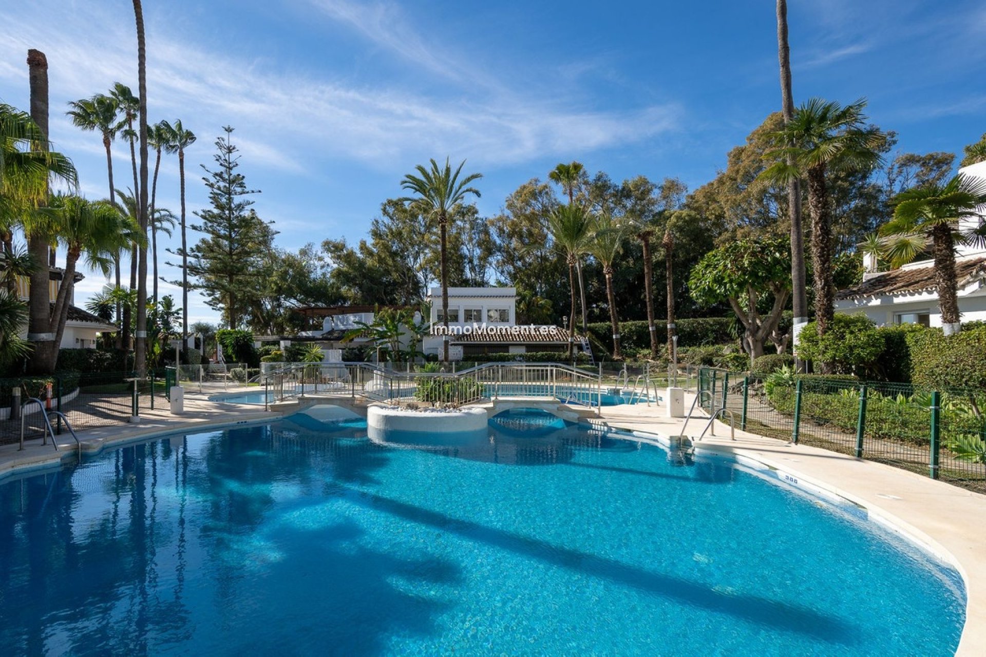 Resale - Apartment - Marbella - Elviria