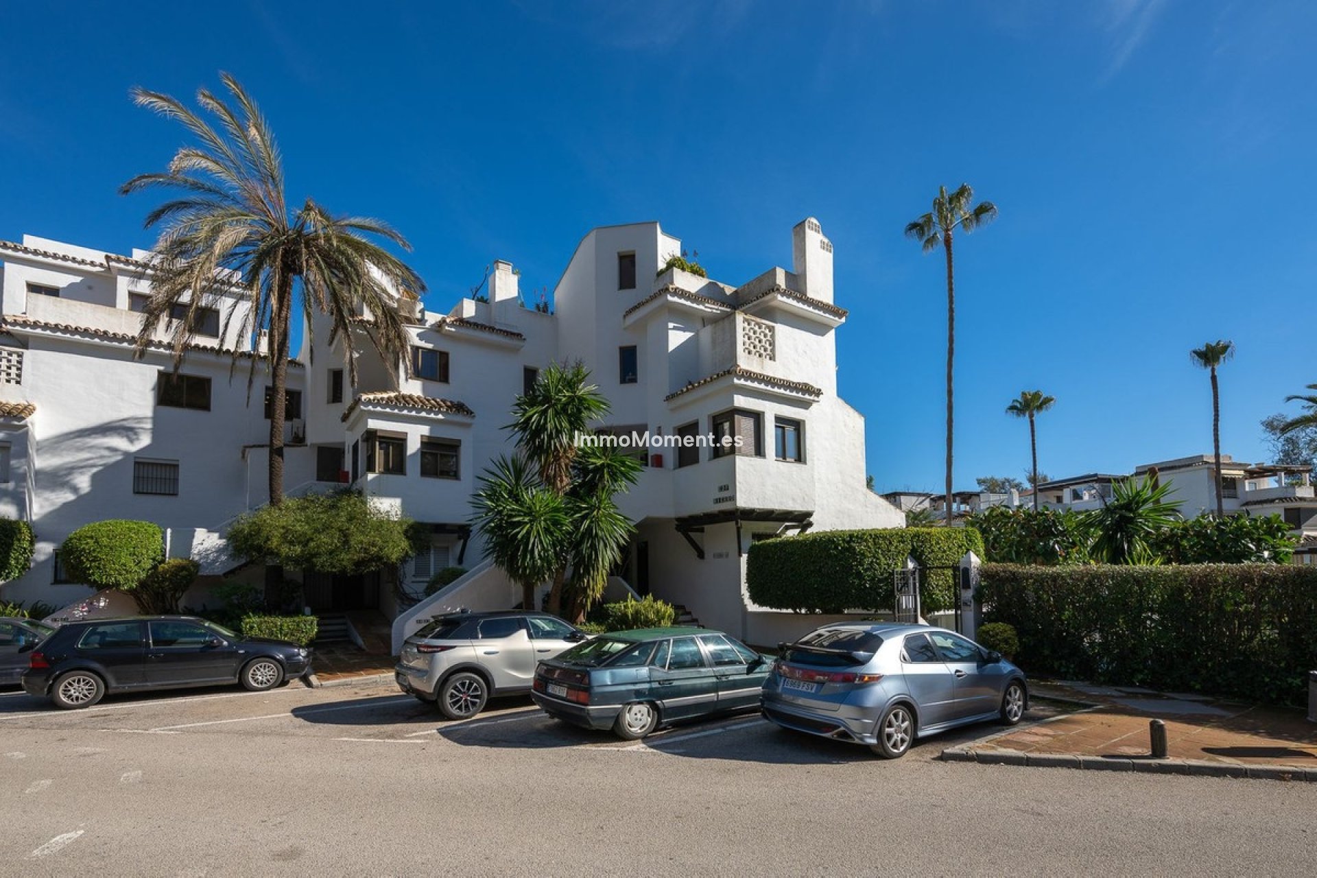 Resale - Apartment - Marbella - Elviria