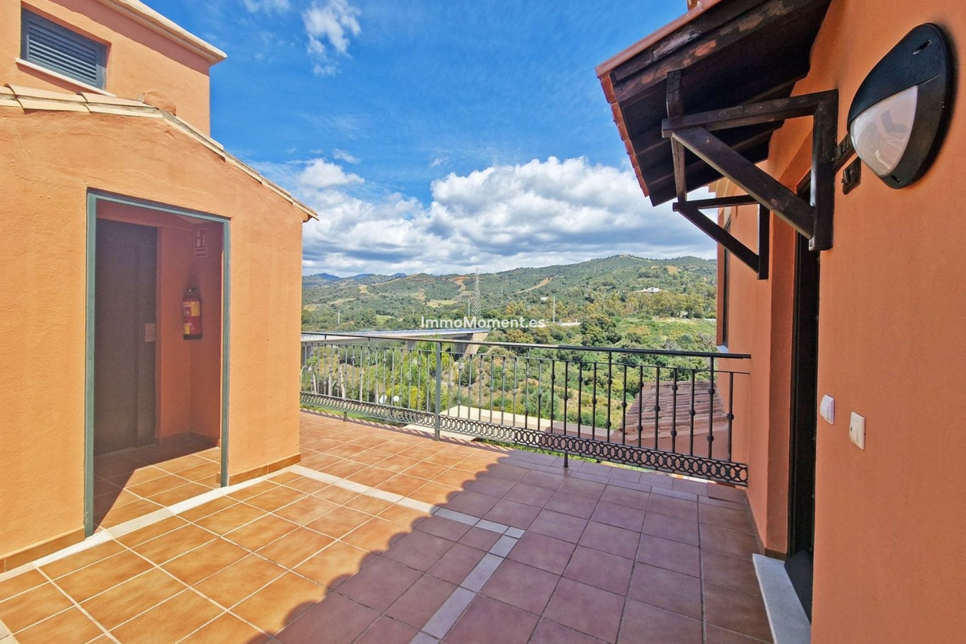 Resale - Apartment - Marbella - Elviria