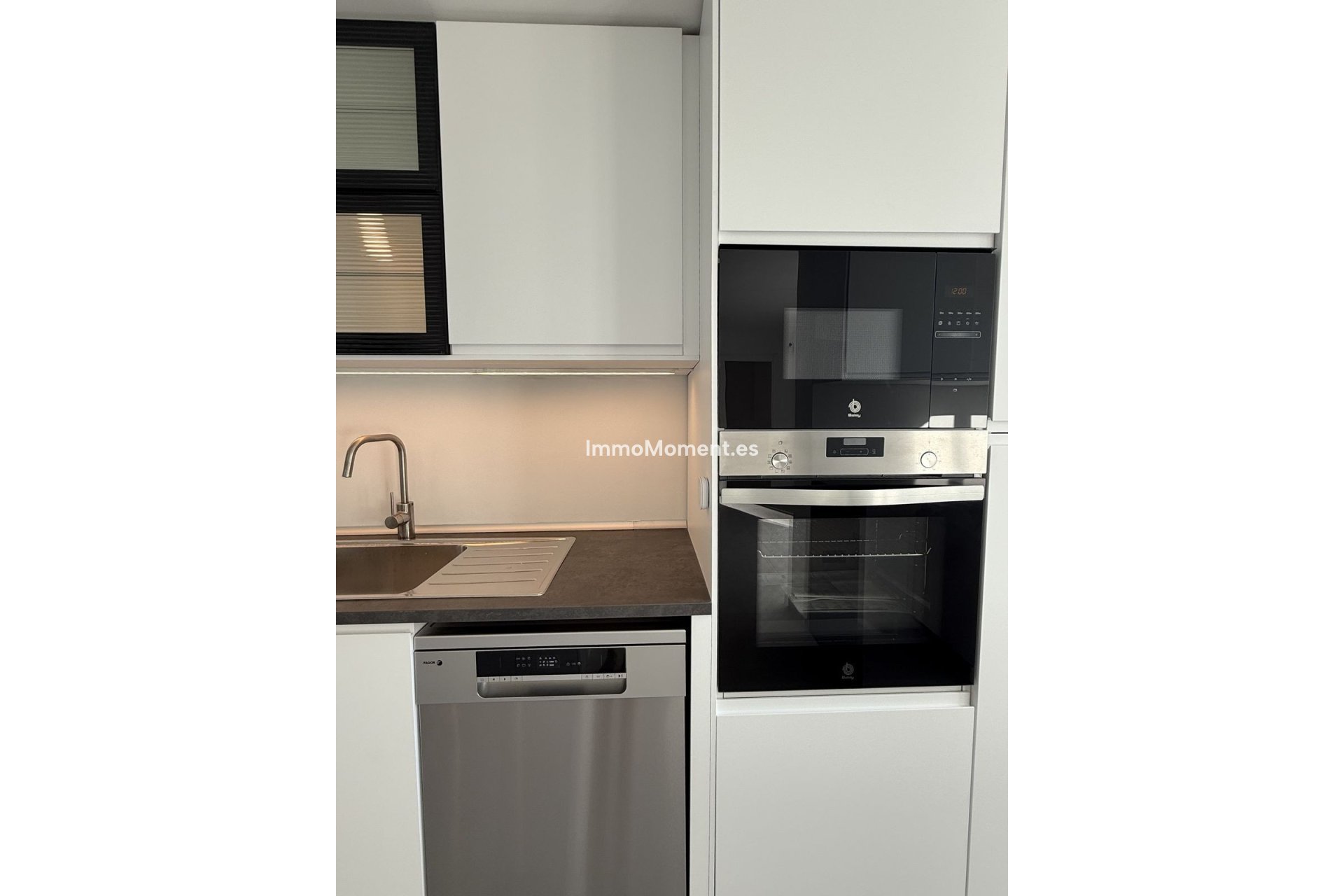 Resale - Apartment - Marbella - Elviria