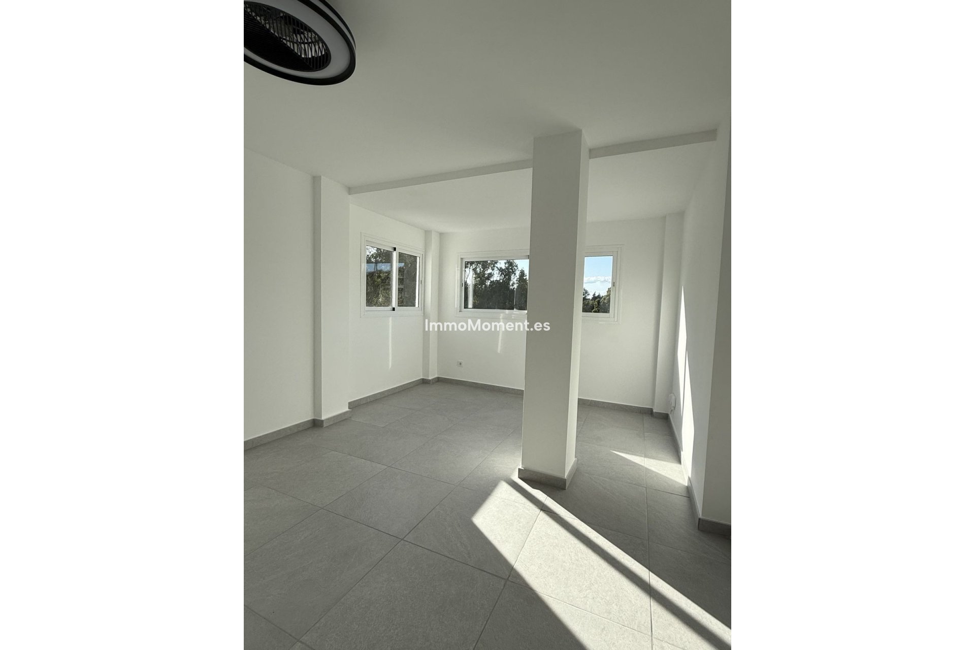 Resale - Apartment - Marbella - Elviria