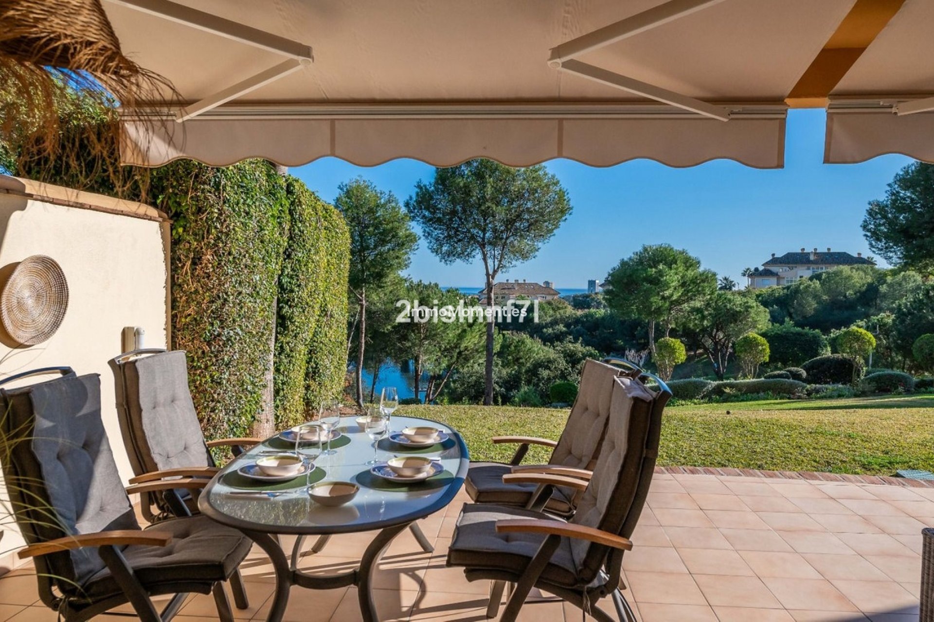 Resale - Apartment - Marbella - Elviria