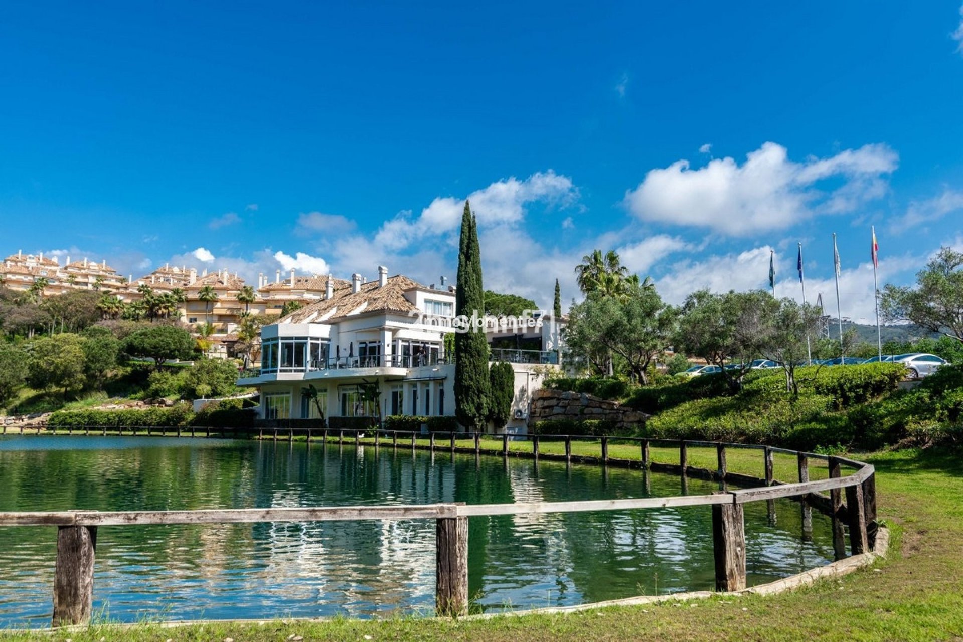 Resale - Apartment - Marbella - Elviria