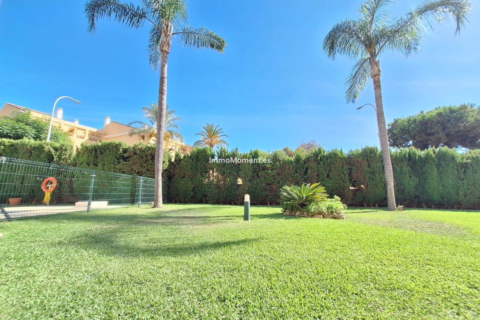 Resale - Apartment - Marbella - Elviria