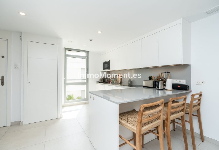 Resale - Apartment - Marbella - Elviria