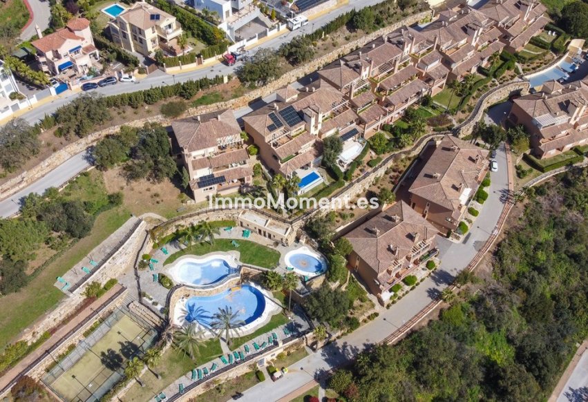 Resale - Apartment - Marbella - Elviria