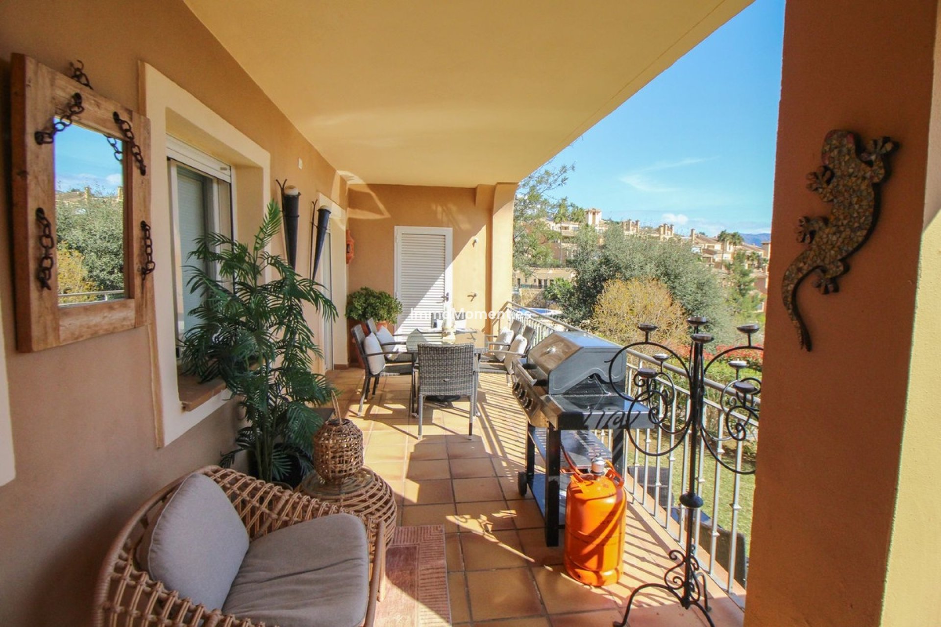 Resale - Apartment - Marbella - Elviria