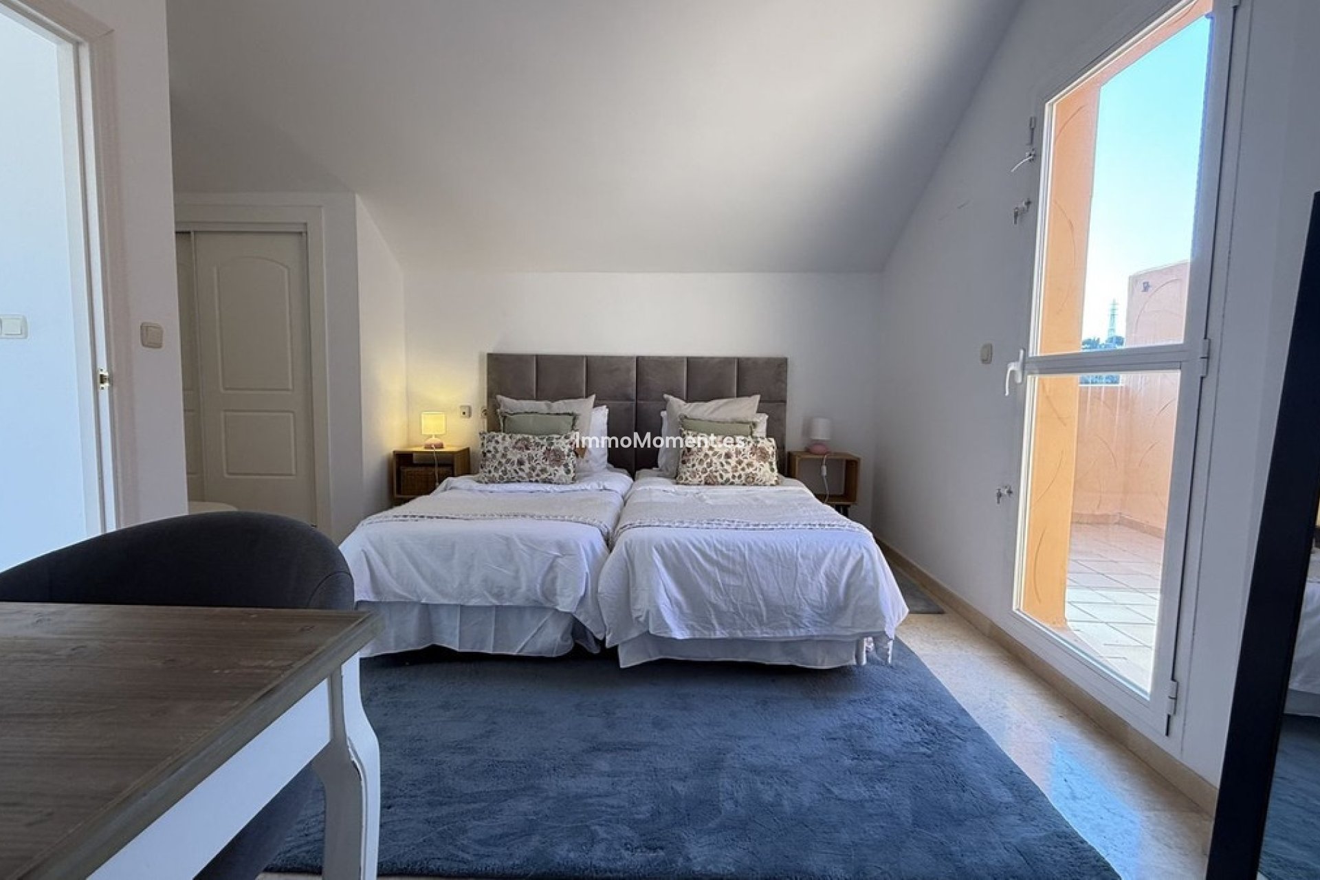 Resale - Apartment - Marbella - Elviria