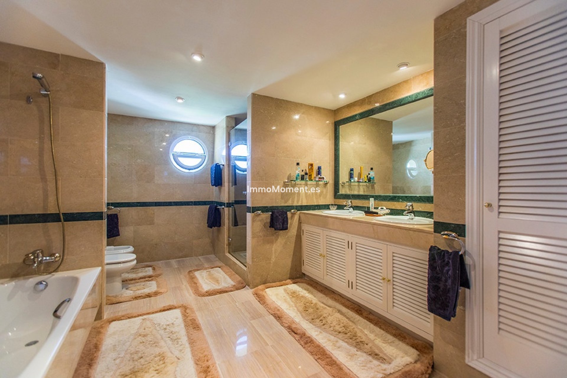 Resale - Apartment - Marbella - Elviria