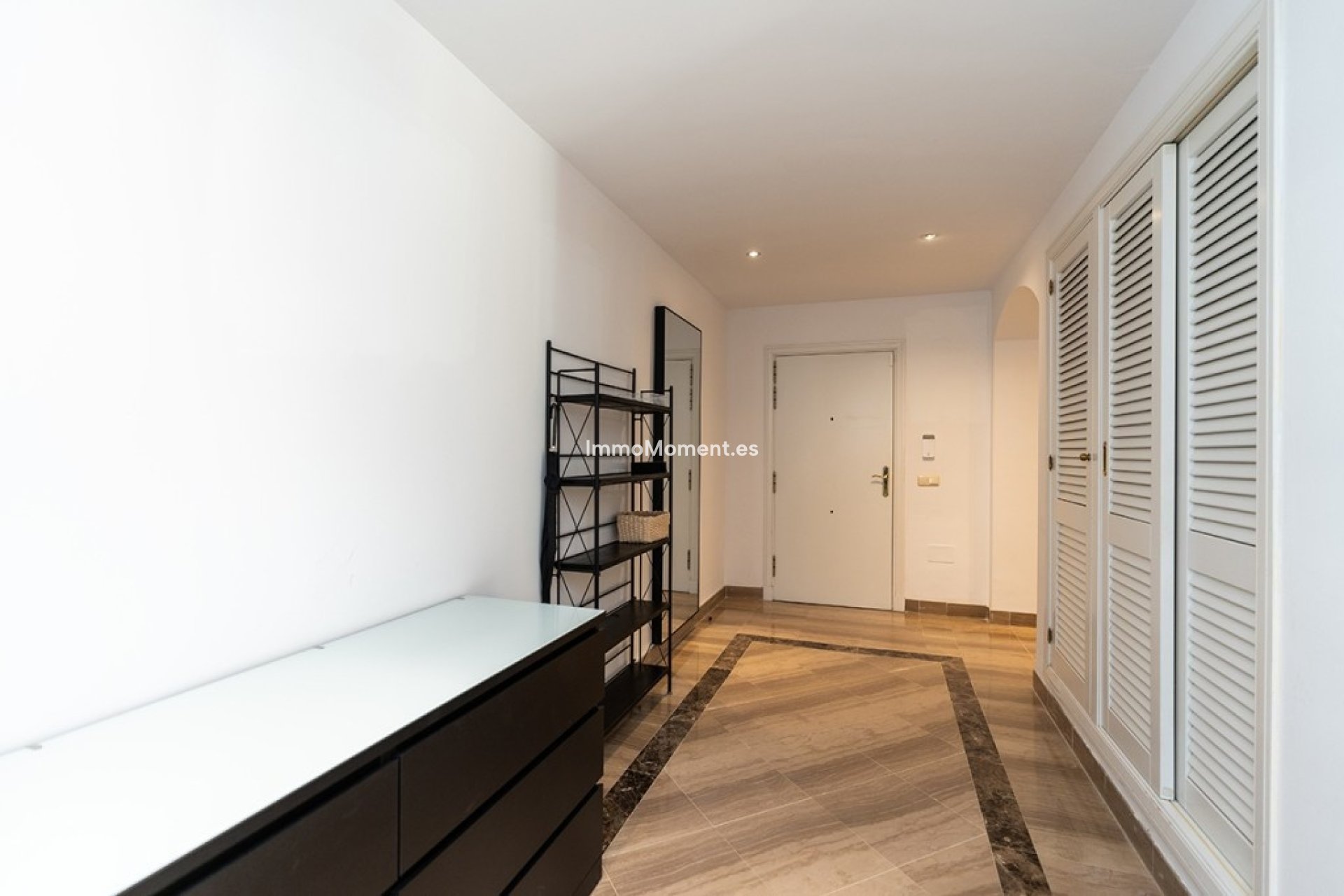 Resale - Apartment - Marbella - Elviria