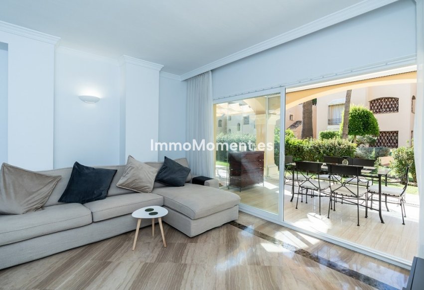 Resale - Apartment - Marbella - Elviria