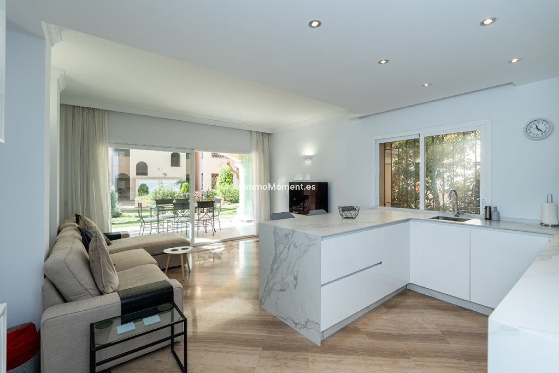 Resale - Apartment - Marbella - Elviria