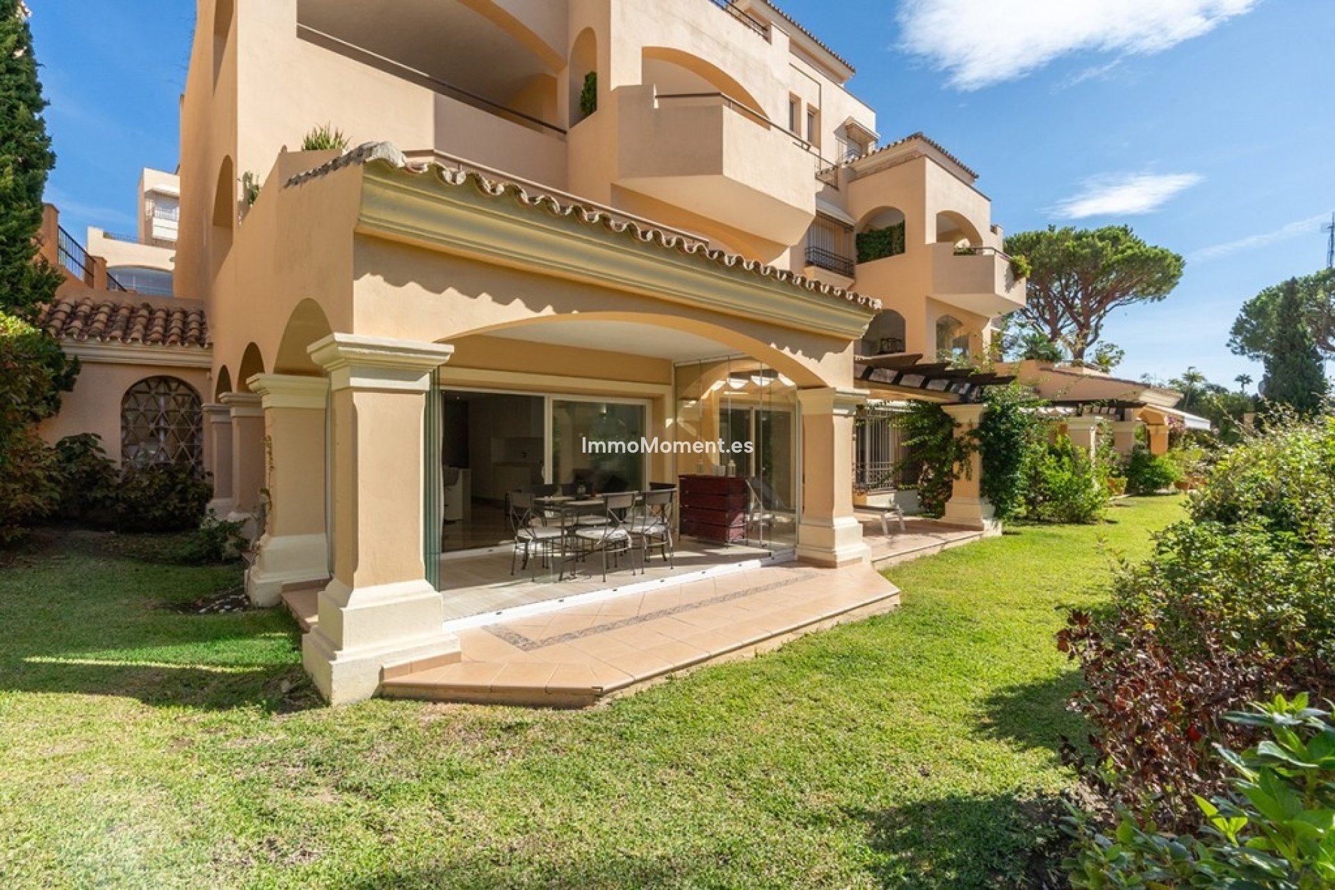 Resale - Apartment - Marbella - Elviria