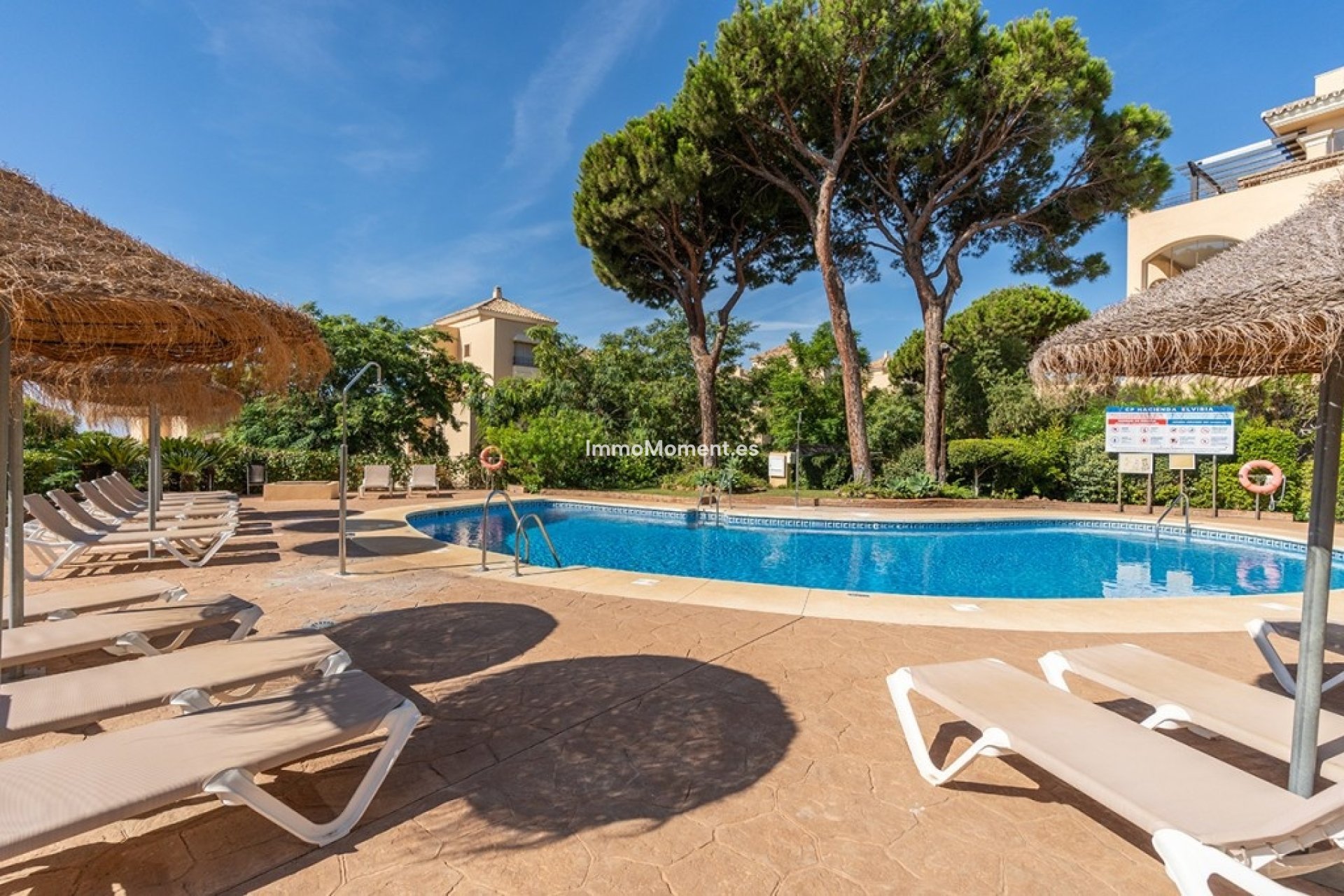 Resale - Apartment - Marbella - Elviria