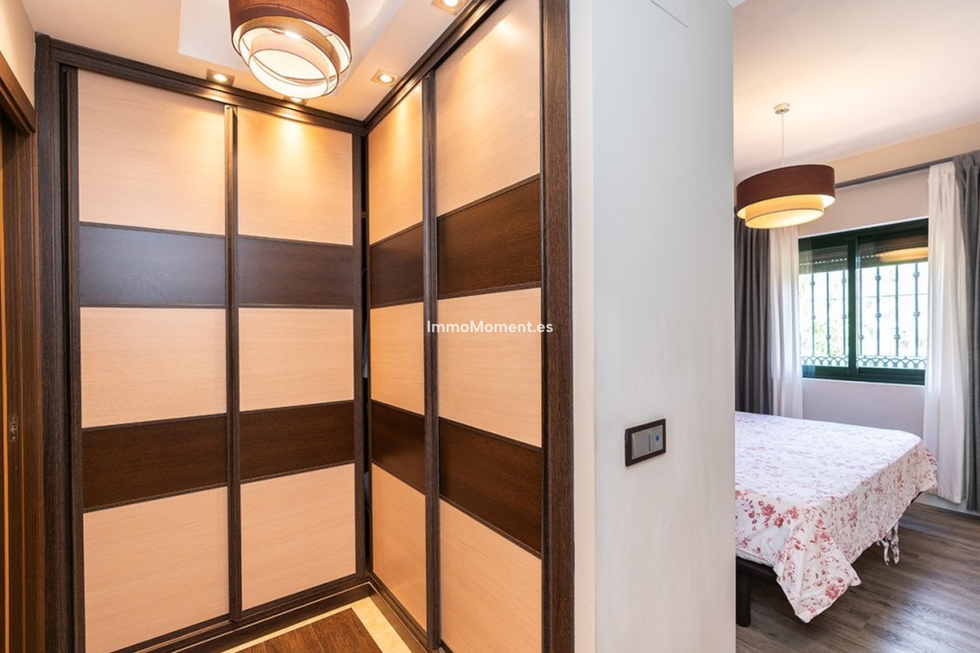 Resale - Apartment - Marbella - Elviria